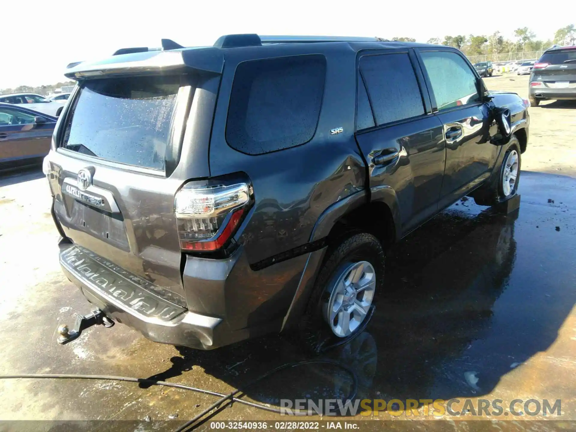 4 Фотография поврежденного автомобиля JTEZU5JR9K5193630 TOYOTA 4RUNNER 2019