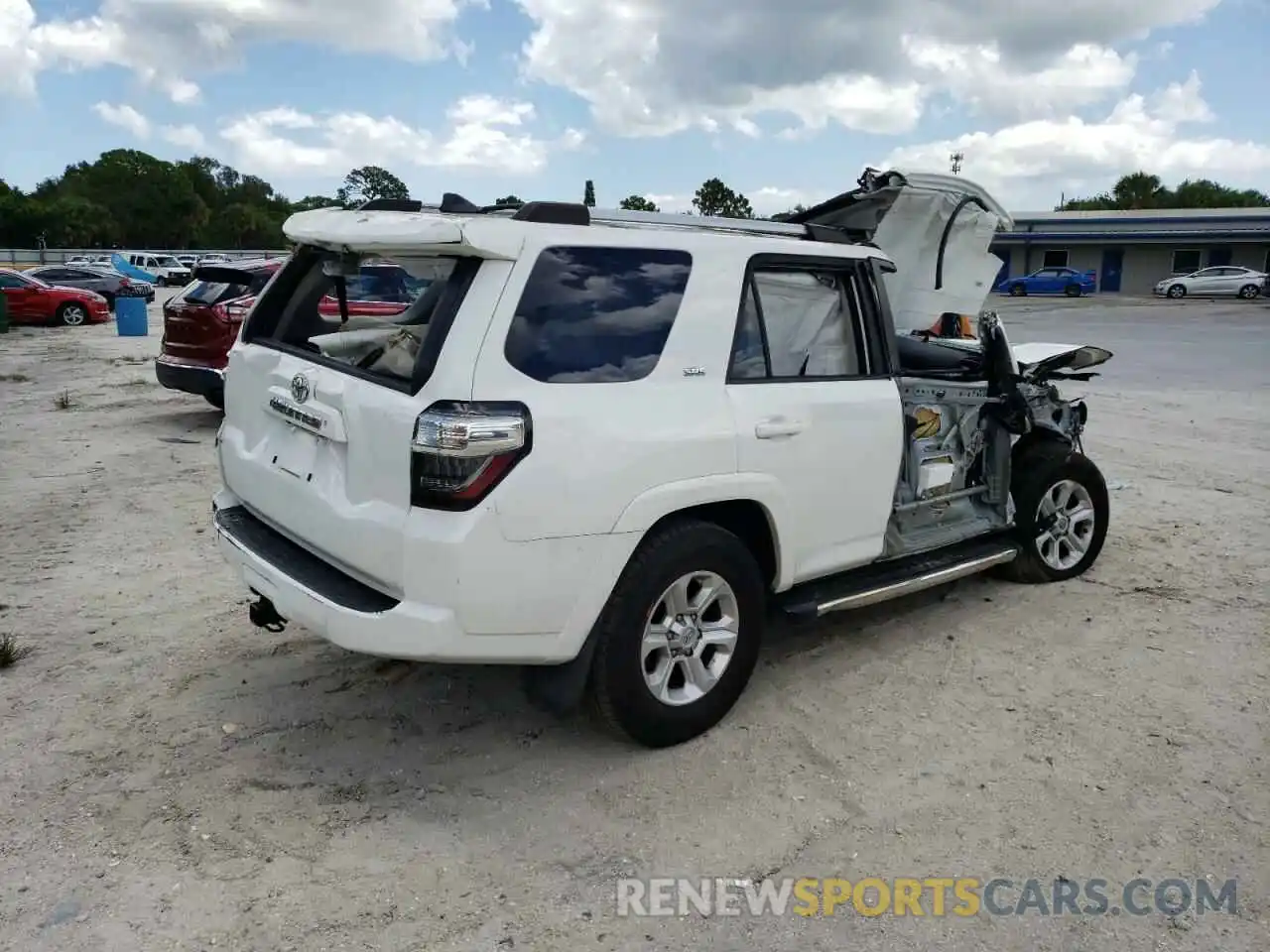 4 Photograph of a damaged car JTEZU5JR9K5194907 TOYOTA 4RUNNER 2019