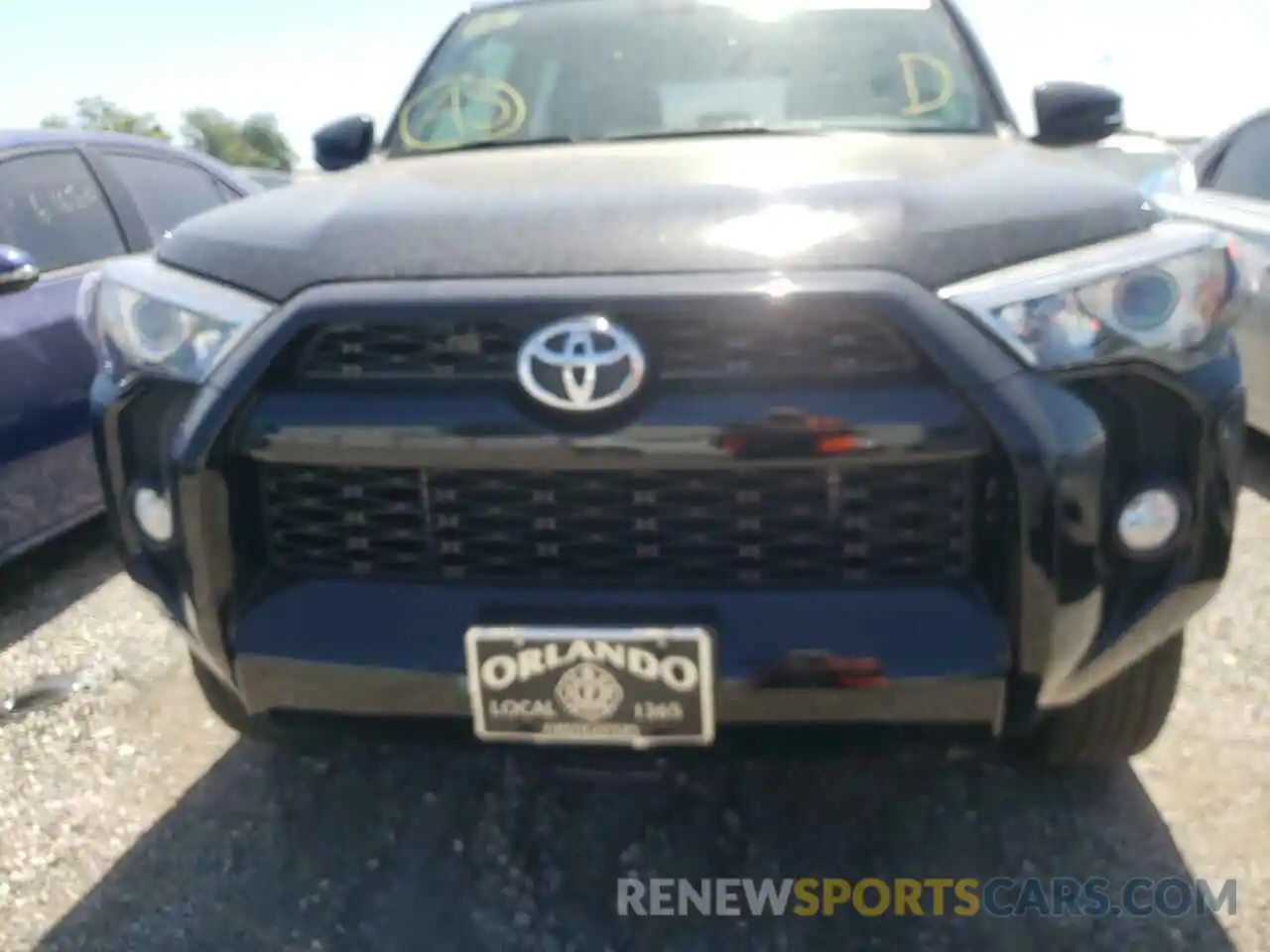 10 Photograph of a damaged car JTEZU5JR9K5200379 TOYOTA 4RUNNER 2019