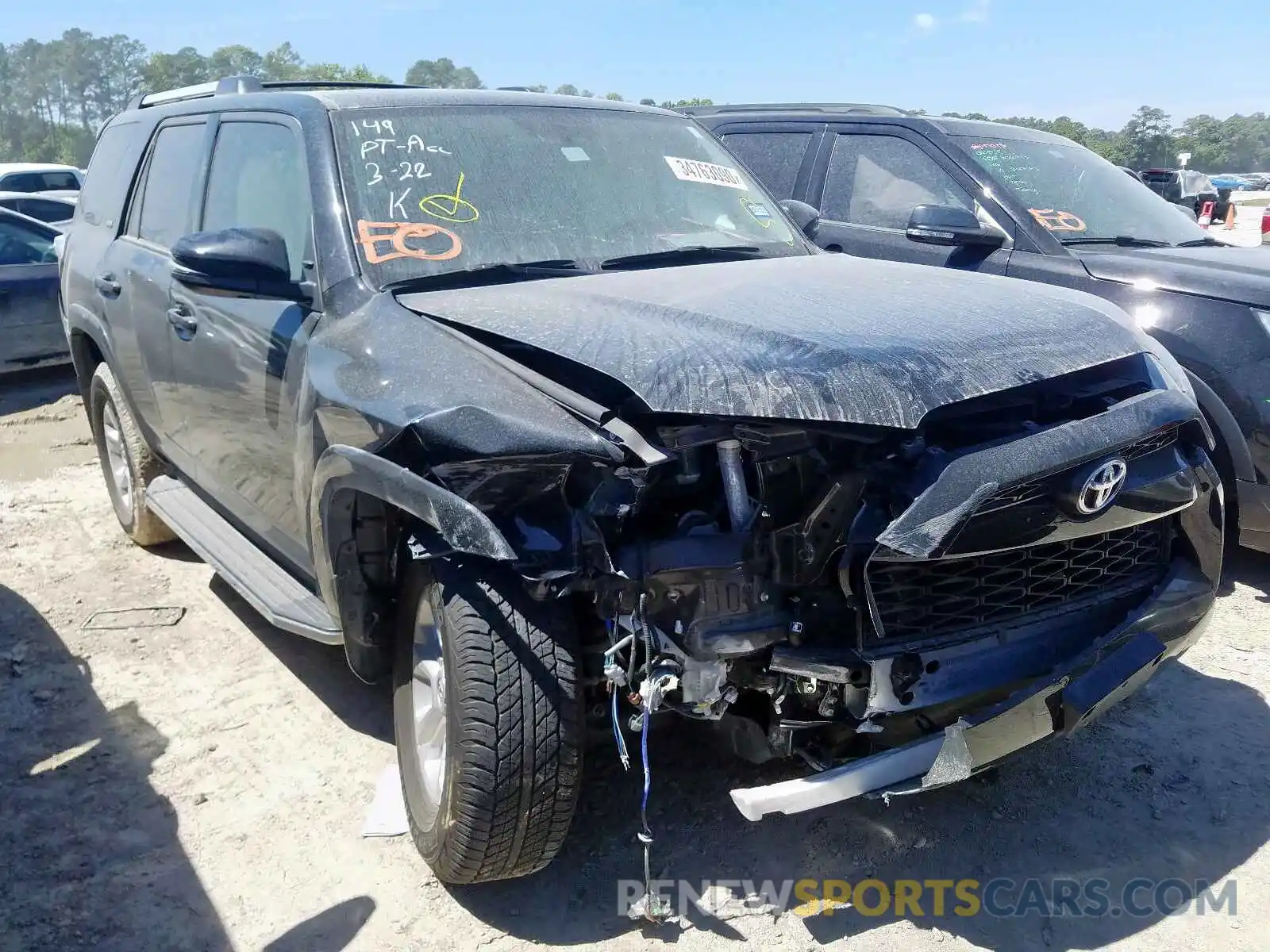 1 Photograph of a damaged car JTEZU5JR9K5200527 TOYOTA 4RUNNER 2019