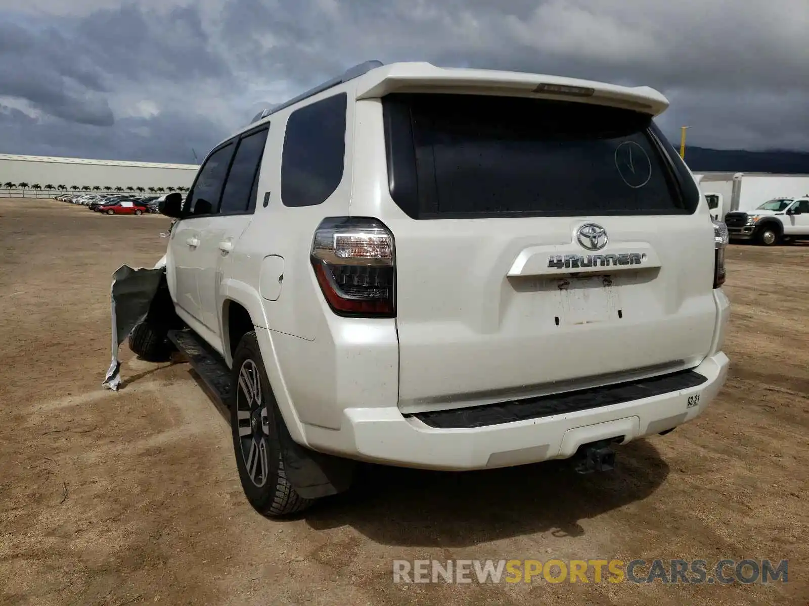 3 Photograph of a damaged car JTEZU5JR9K5201810 TOYOTA 4RUNNER 2019