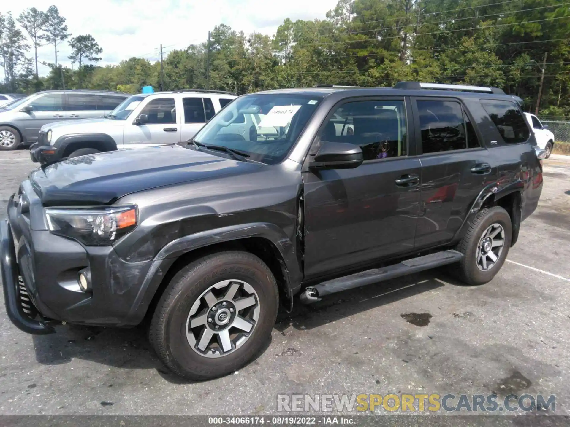 2 Photograph of a damaged car JTEZU5JR9K5203394 TOYOTA 4RUNNER 2019