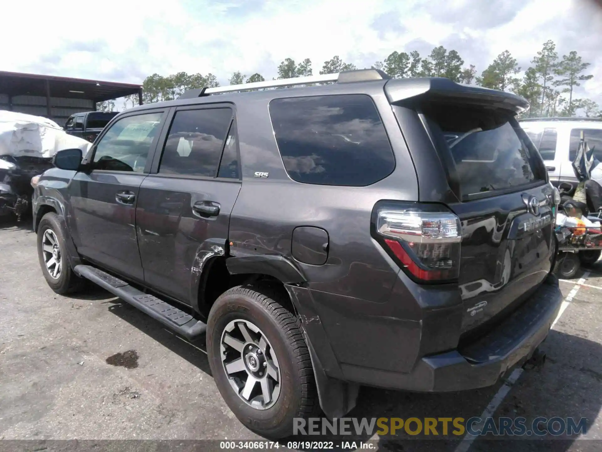 3 Photograph of a damaged car JTEZU5JR9K5203394 TOYOTA 4RUNNER 2019