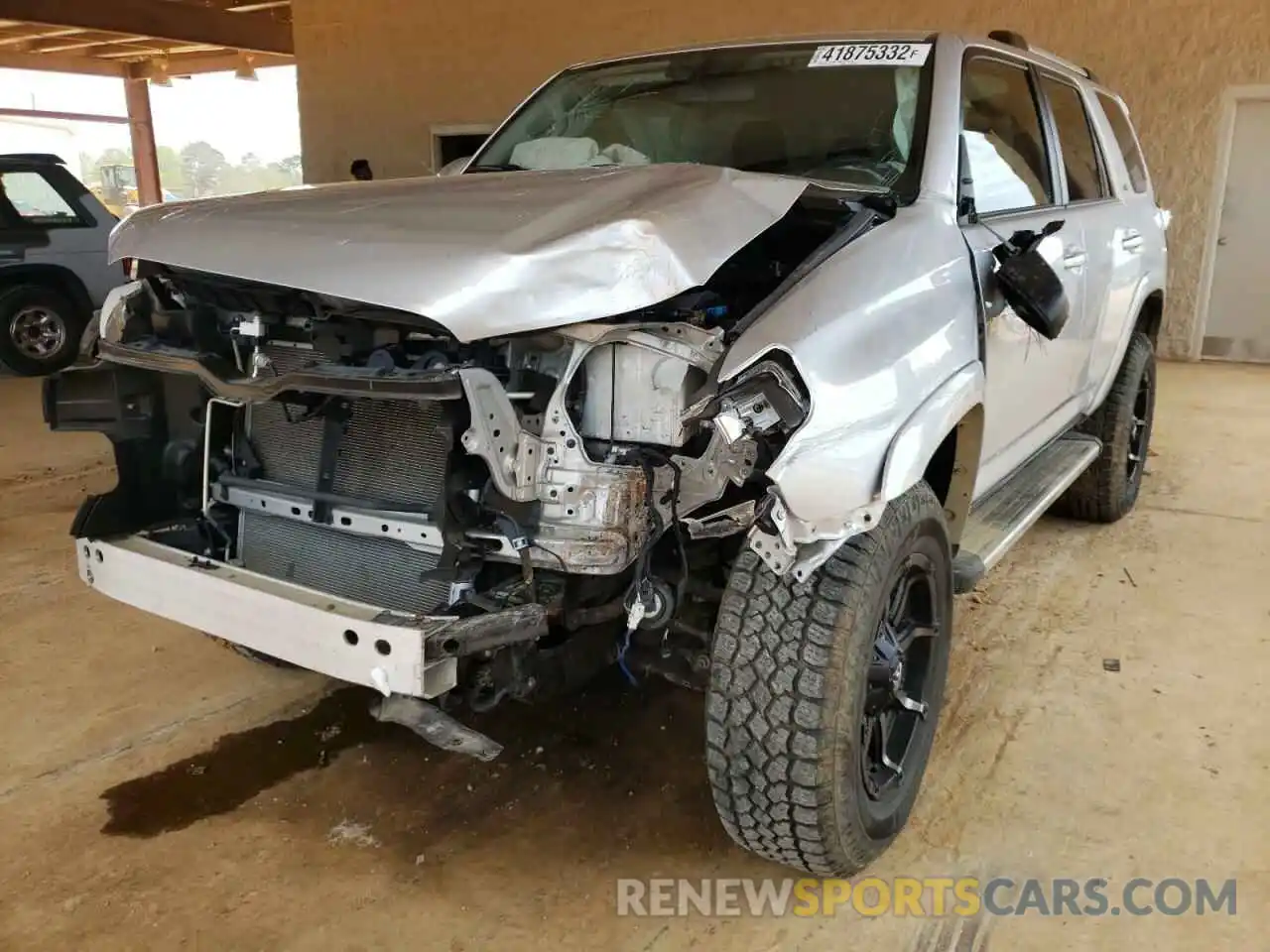 2 Photograph of a damaged car JTEZU5JR9K5203721 TOYOTA 4RUNNER 2019