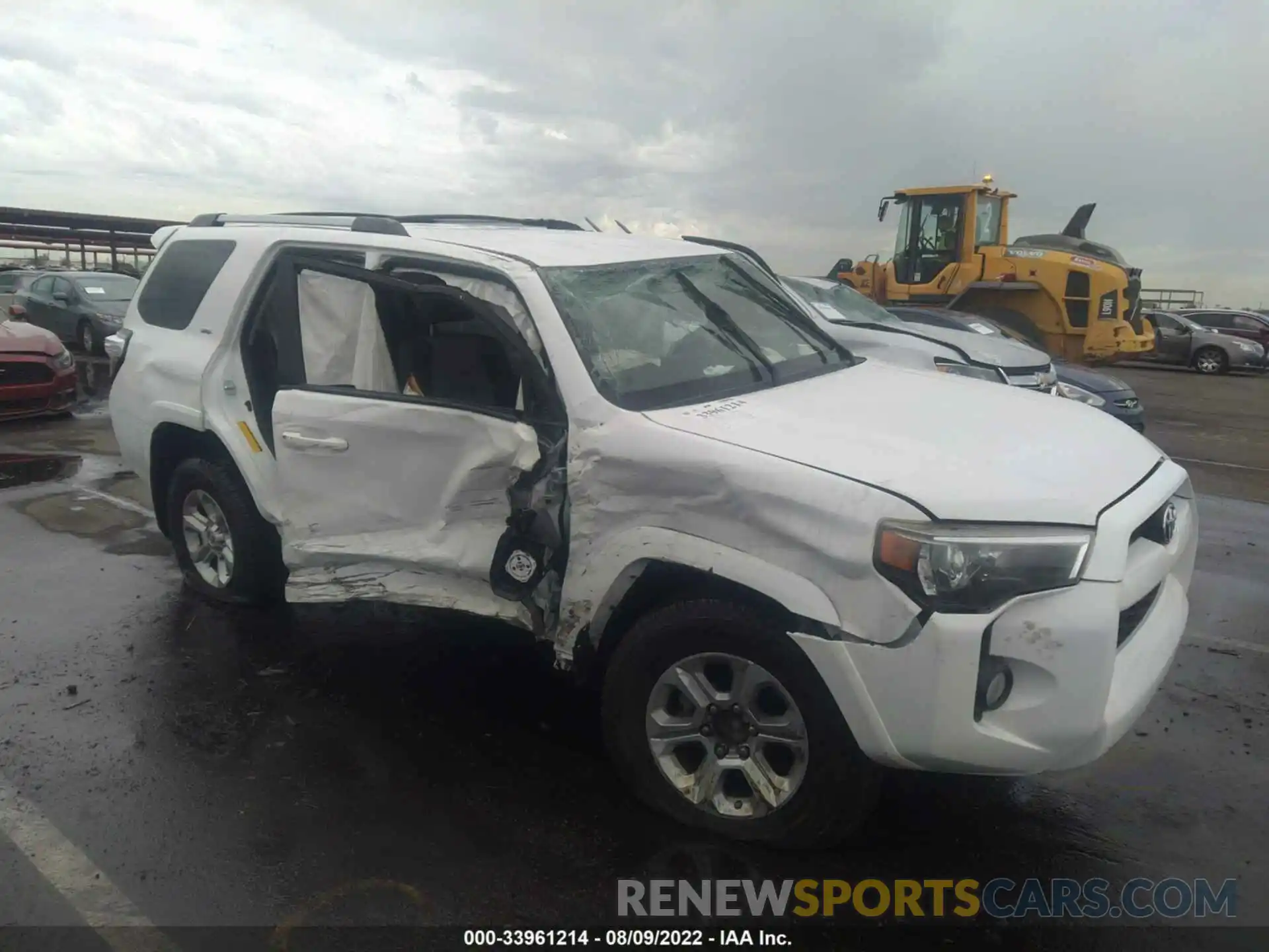 6 Photograph of a damaged car JTEZU5JR9K5205520 TOYOTA 4RUNNER 2019