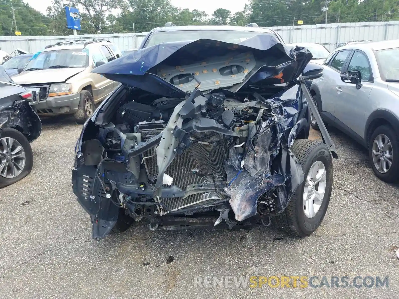 9 Photograph of a damaged car JTEZU5JR9K5212791 TOYOTA 4RUNNER 2019