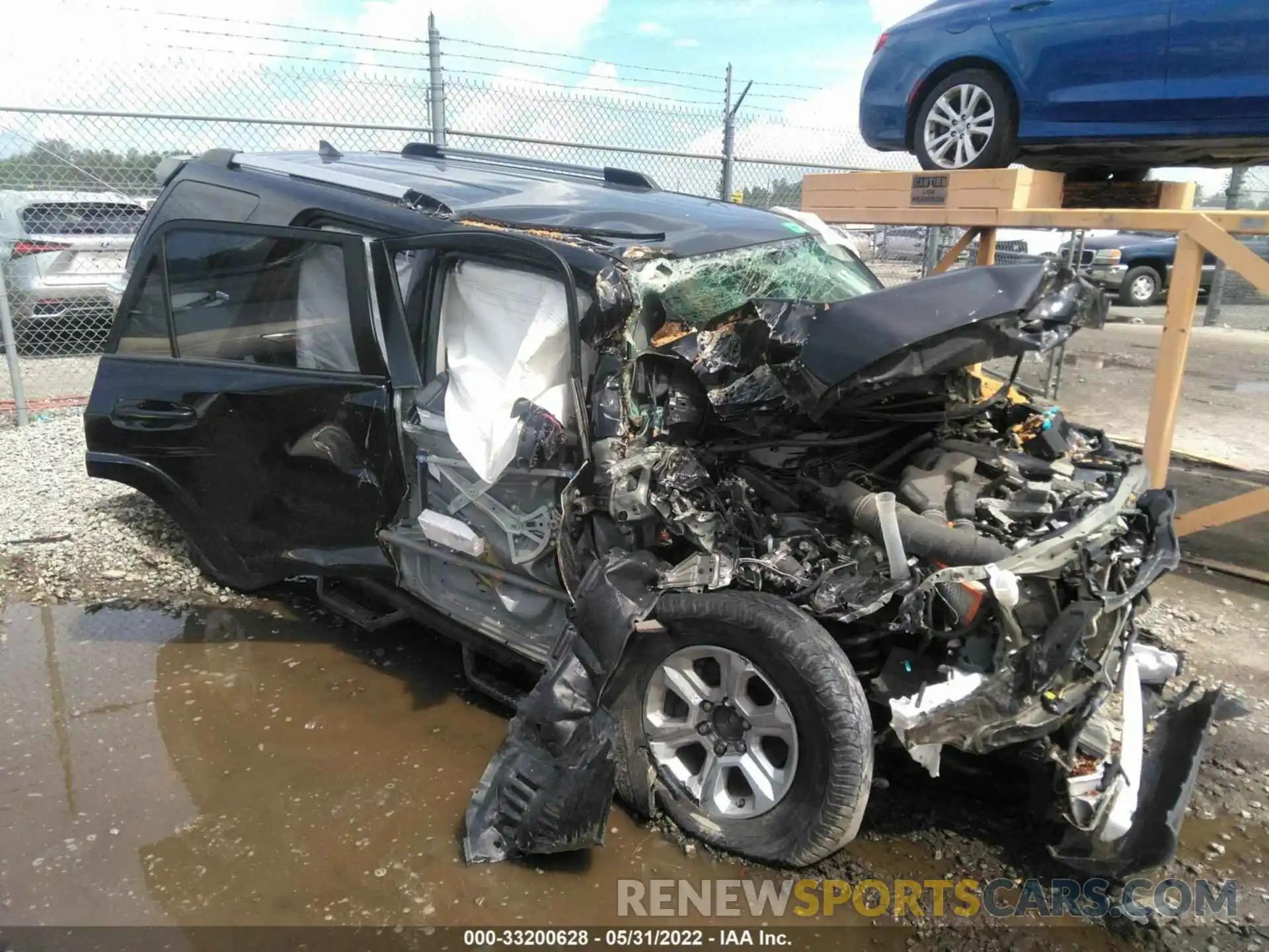 1 Photograph of a damaged car JTEZU5JR9K5213424 TOYOTA 4RUNNER 2019