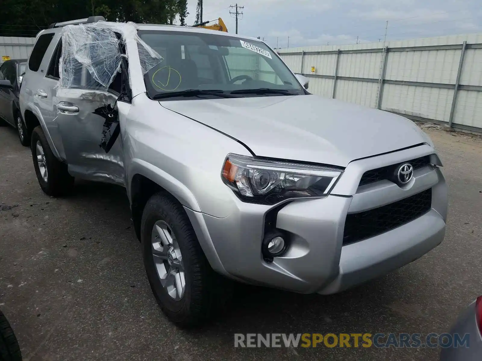 1 Photograph of a damaged car JTEZU5JRXK5193703 TOYOTA 4RUNNER 2019