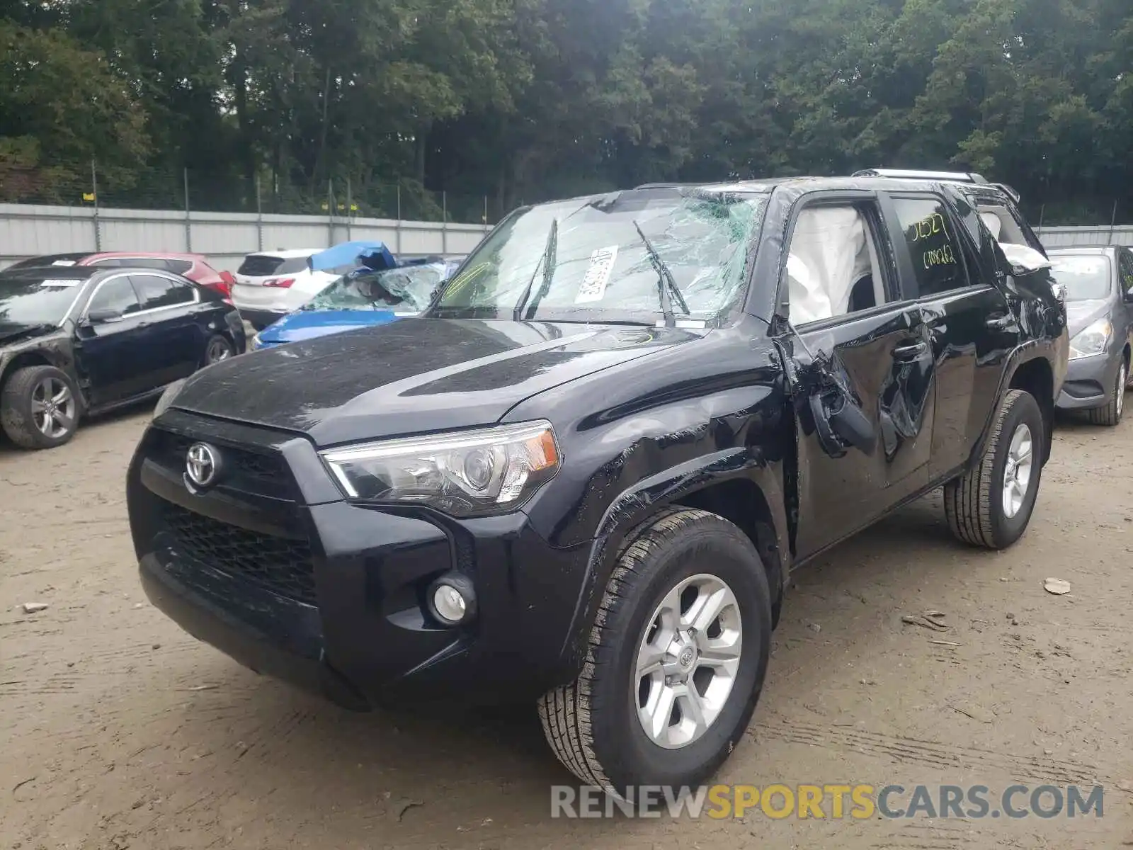 2 Photograph of a damaged car JTEZU5JRXK5193815 TOYOTA 4RUNNER 2019