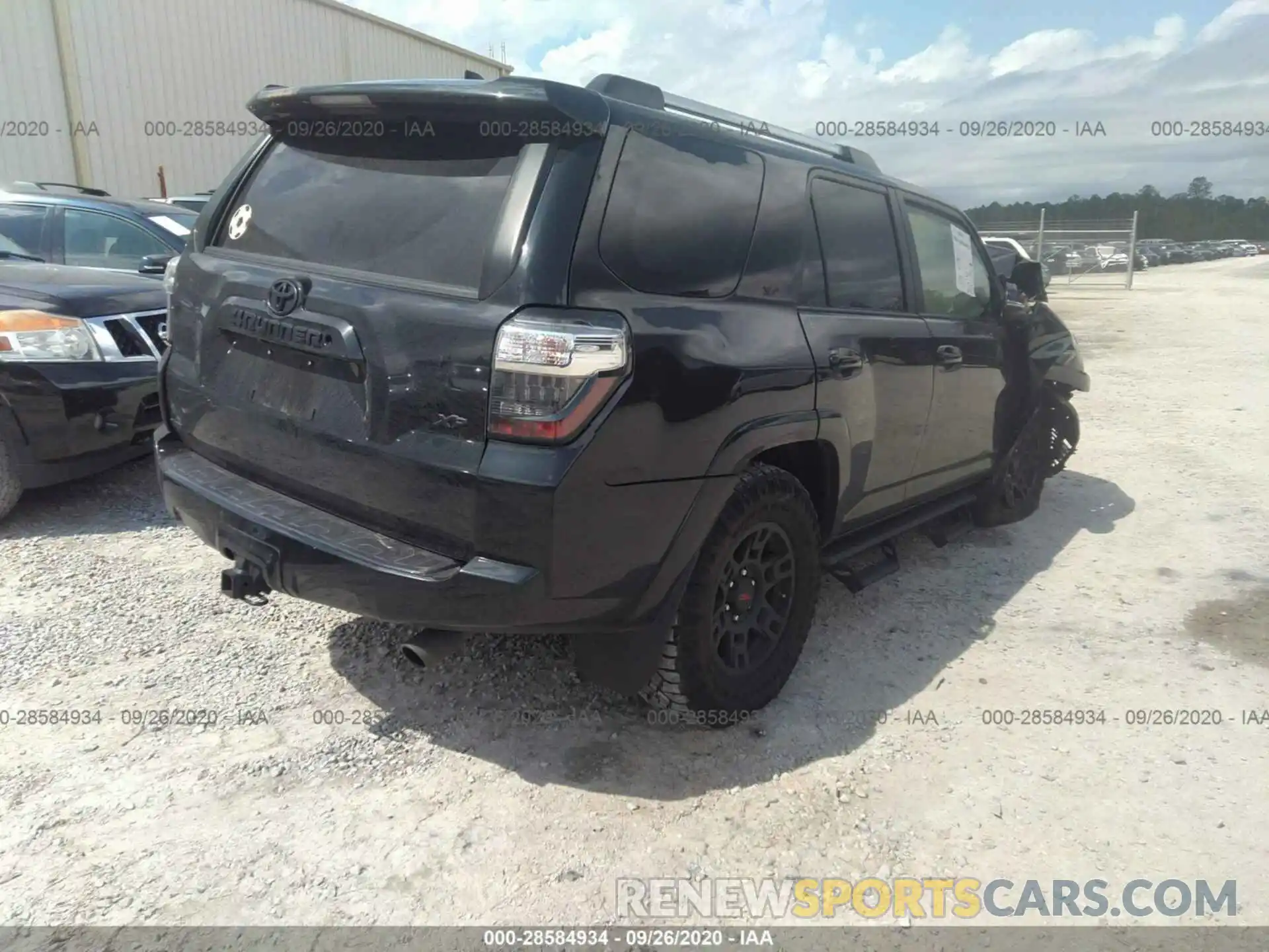 4 Фотография поврежденного автомобиля JTEZU5JRXK5194558 TOYOTA 4RUNNER 2019