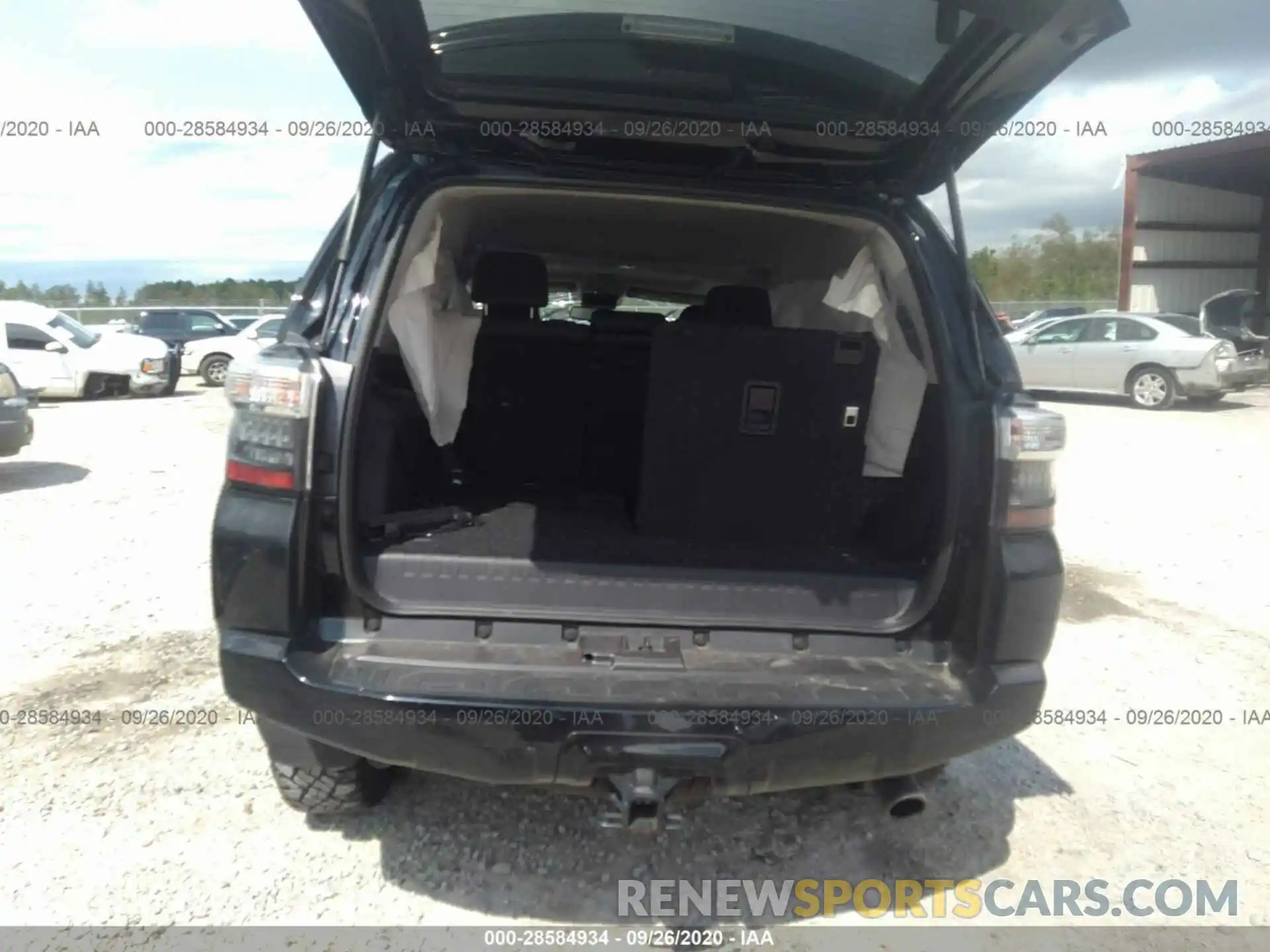 8 Photograph of a damaged car JTEZU5JRXK5194558 TOYOTA 4RUNNER 2019