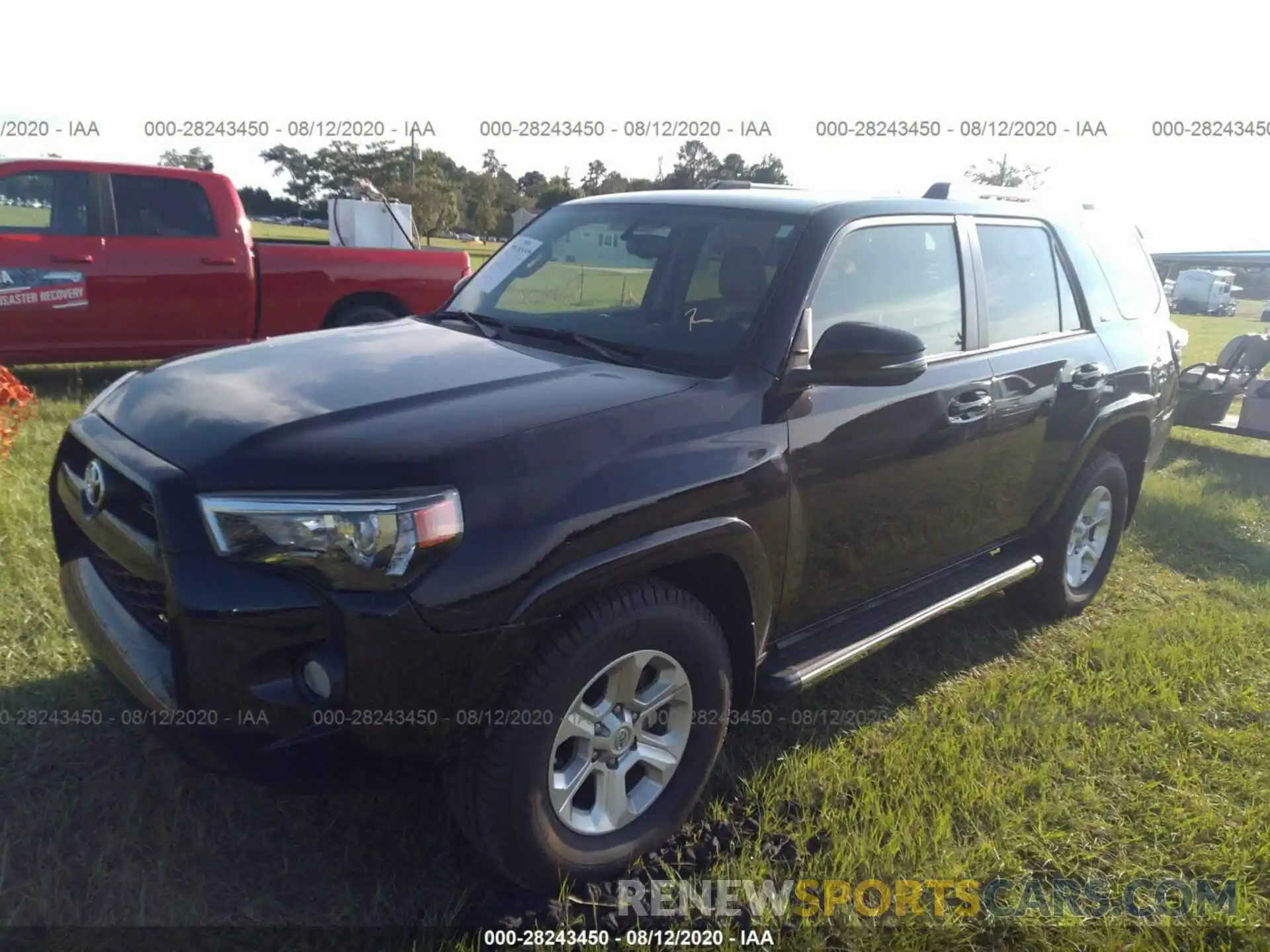 2 Photograph of a damaged car JTEZU5JRXK5197315 TOYOTA 4RUNNER 2019