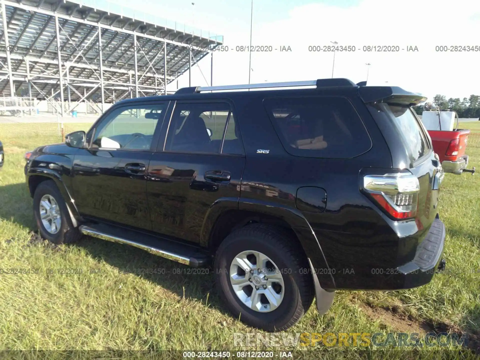 3 Фотография поврежденного автомобиля JTEZU5JRXK5197315 TOYOTA 4RUNNER 2019