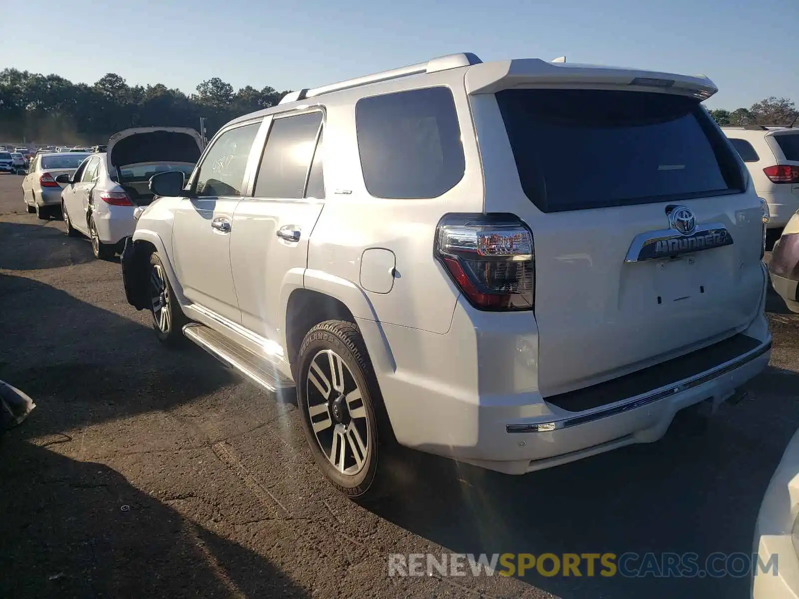 3 Фотография поврежденного автомобиля JTEZU5JRXK5201055 TOYOTA 4RUNNER 2019