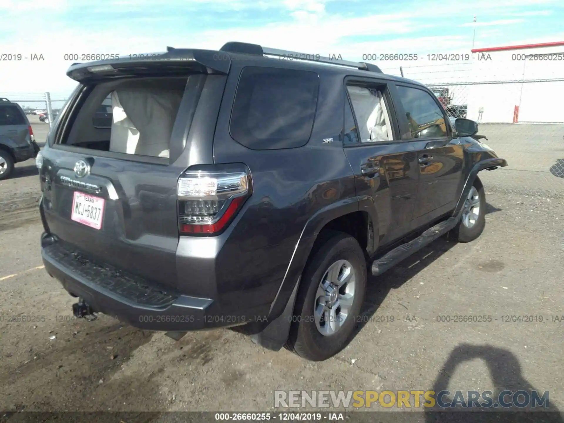 4 Photograph of a damaged car JTEZU5JRXK5201959 TOYOTA 4RUNNER 2019