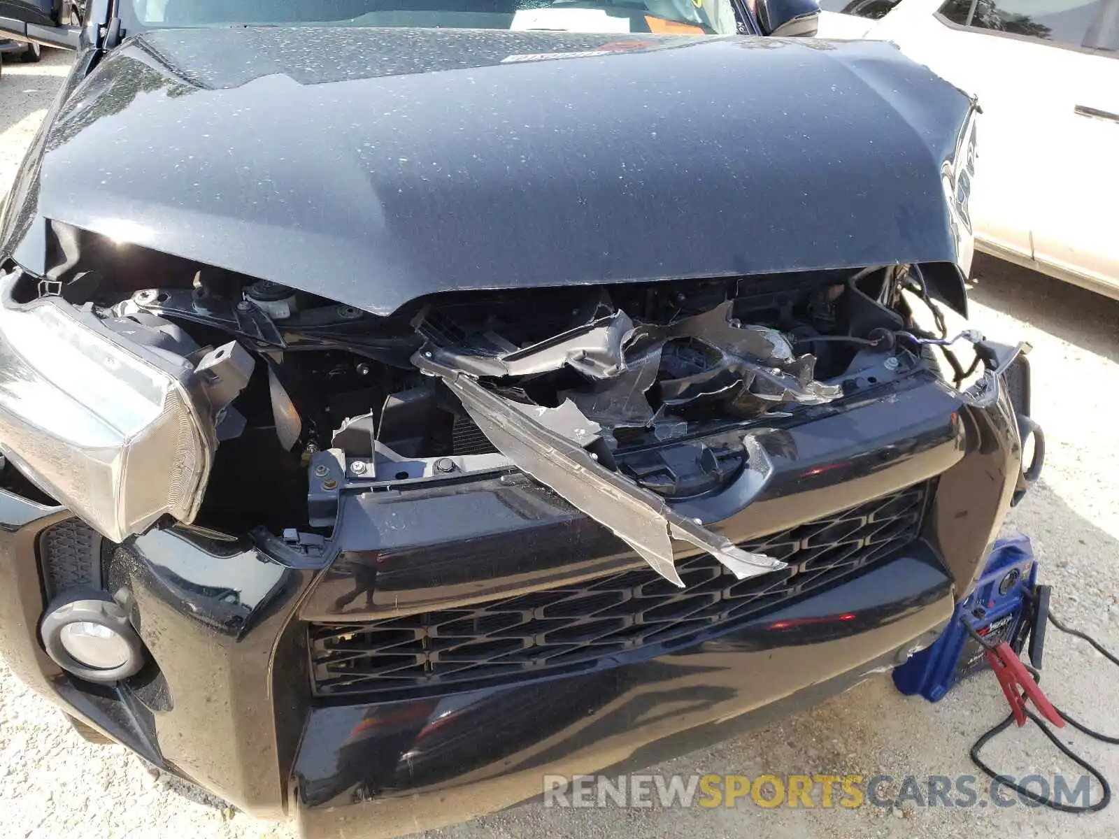 9 Photograph of a damaged car JTEZU5JRXK5202478 TOYOTA 4RUNNER 2019