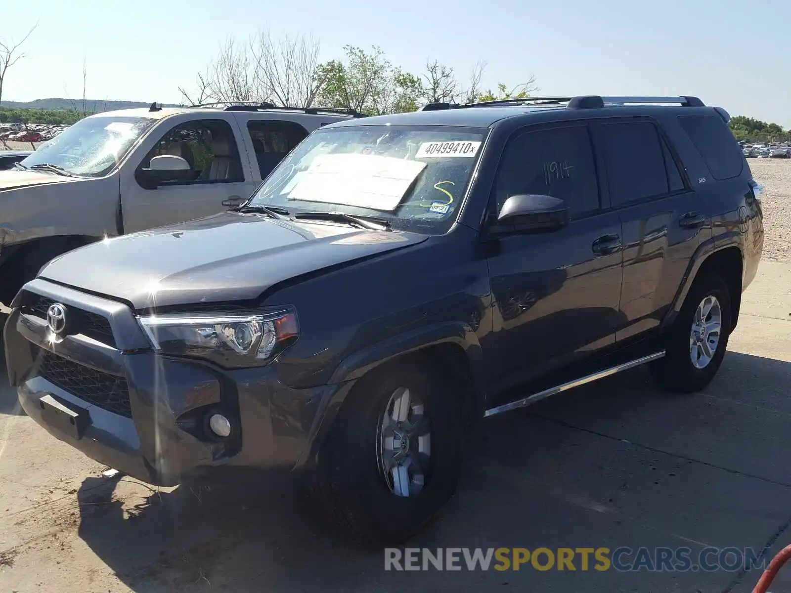 2 Фотография поврежденного автомобиля JTEZU5JRXK5209821 TOYOTA 4RUNNER 2019