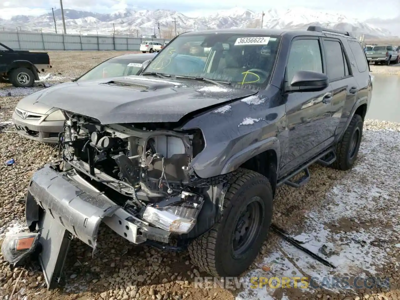 2 Photograph of a damaged car JTEBU5JR0L5737614 TOYOTA 4RUNNER 2020