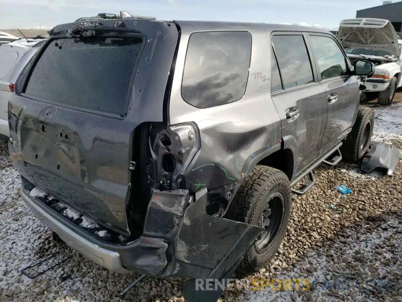 4 Photograph of a damaged car JTEBU5JR0L5737614 TOYOTA 4RUNNER 2020