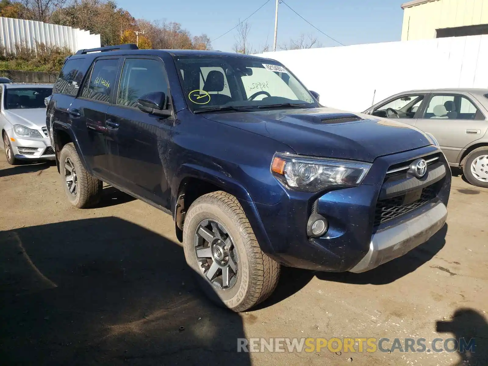 1 Photograph of a damaged car JTEBU5JR0L5742621 TOYOTA 4RUNNER 2020