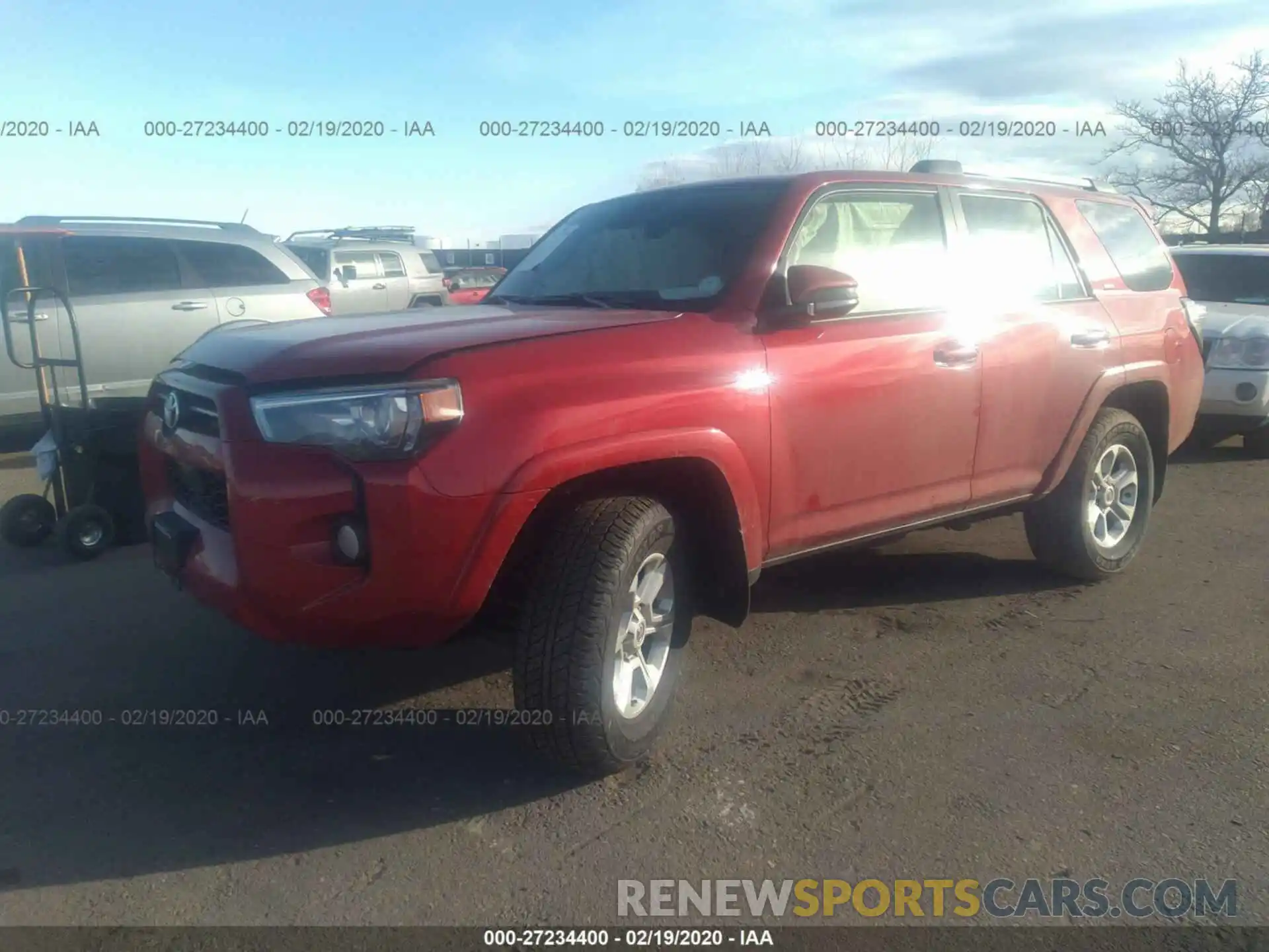 2 Photograph of a damaged car JTEBU5JR0L5746412 TOYOTA 4RUNNER 2020