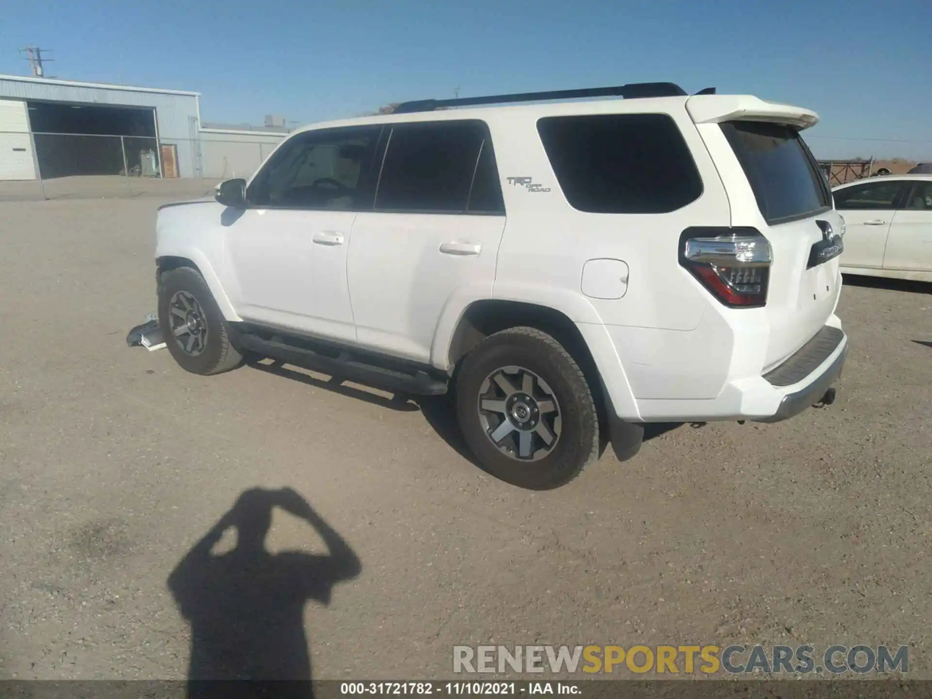 3 Photograph of a damaged car JTEBU5JR0L5751402 TOYOTA 4RUNNER 2020