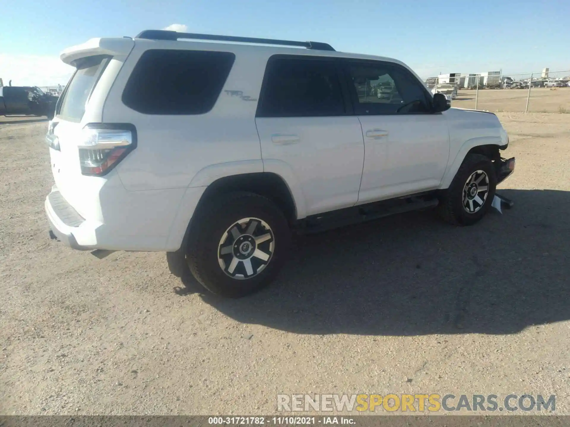 4 Photograph of a damaged car JTEBU5JR0L5751402 TOYOTA 4RUNNER 2020