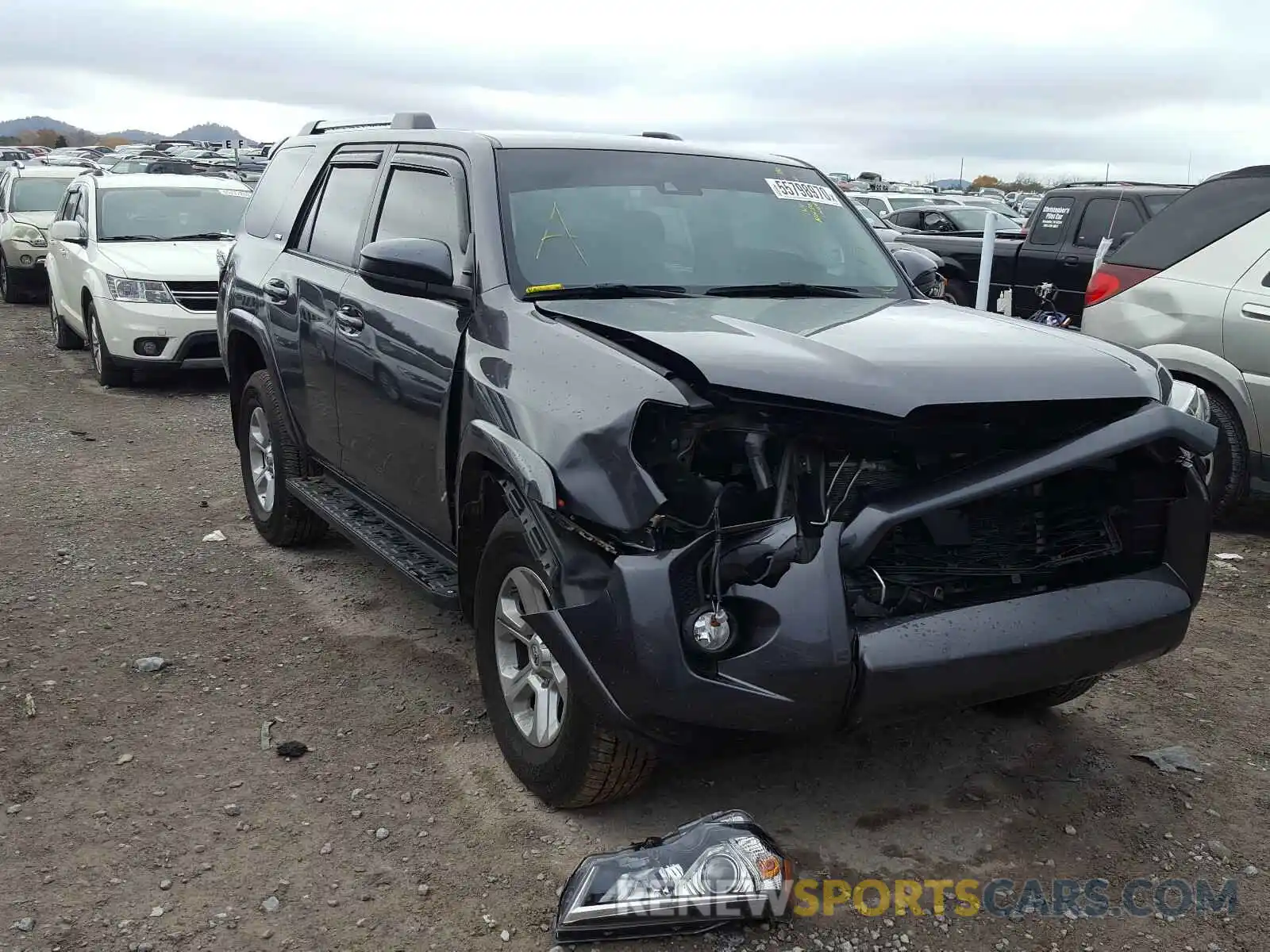 1 Photograph of a damaged car JTEBU5JR0L5756518 TOYOTA 4RUNNER 2020