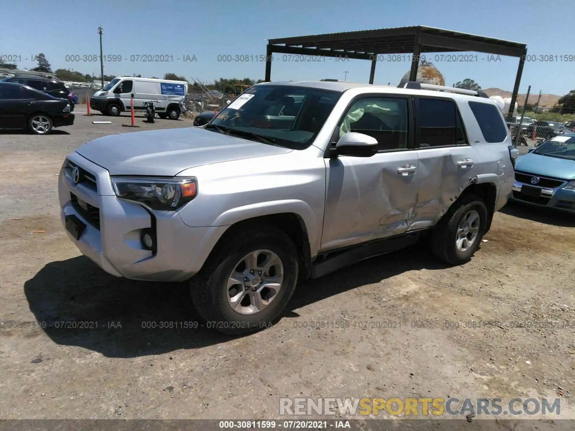 2 Photograph of a damaged car JTEBU5JR0L5759404 TOYOTA 4RUNNER 2020