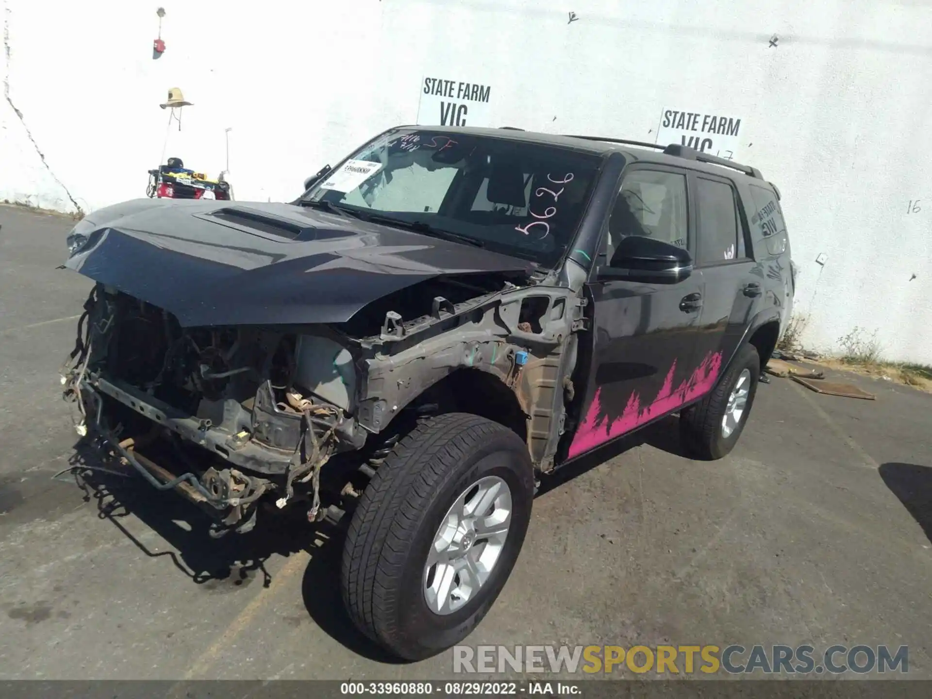 2 Photograph of a damaged car JTEBU5JR0L5760049 TOYOTA 4RUNNER 2020