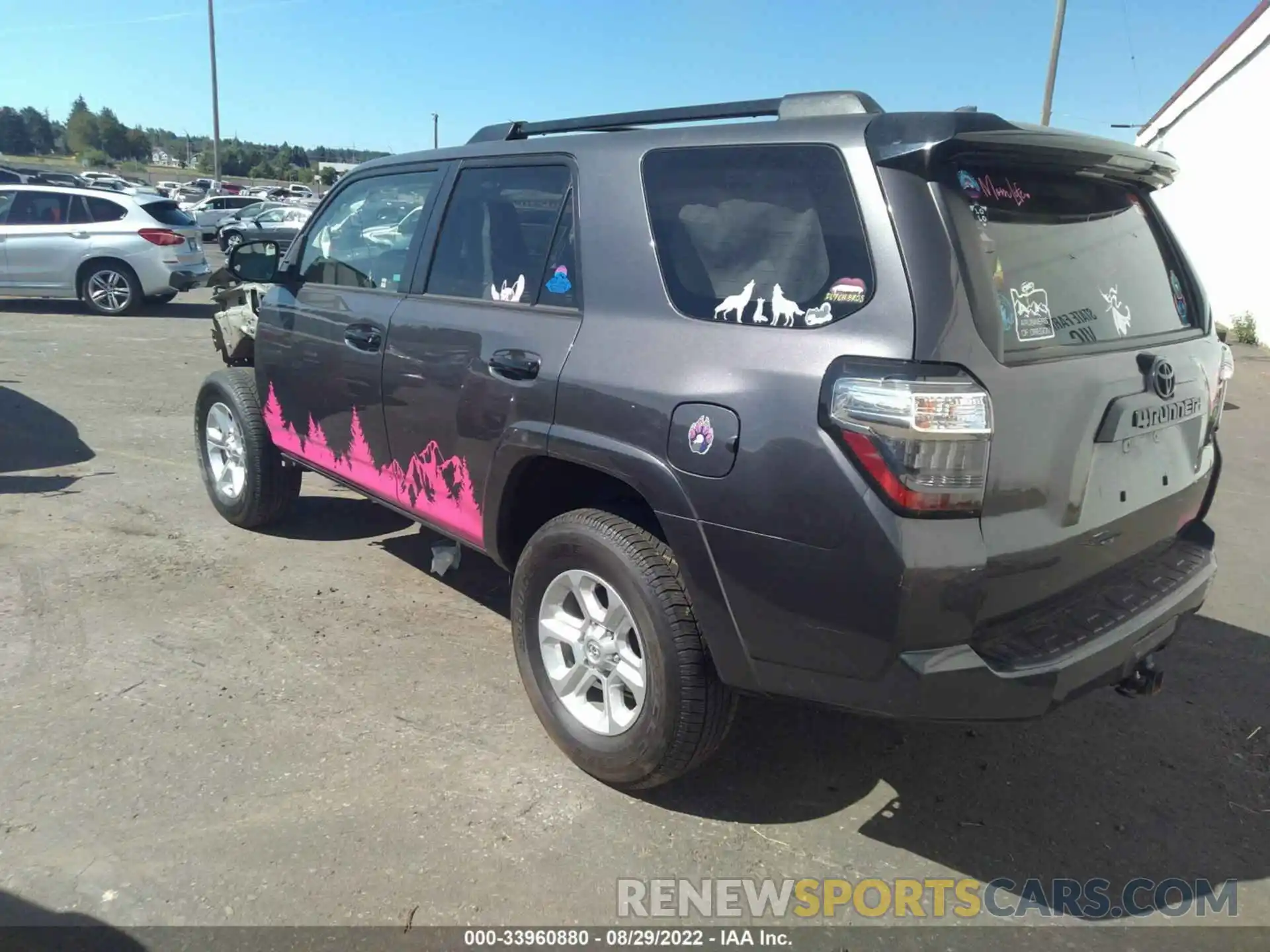 3 Photograph of a damaged car JTEBU5JR0L5760049 TOYOTA 4RUNNER 2020