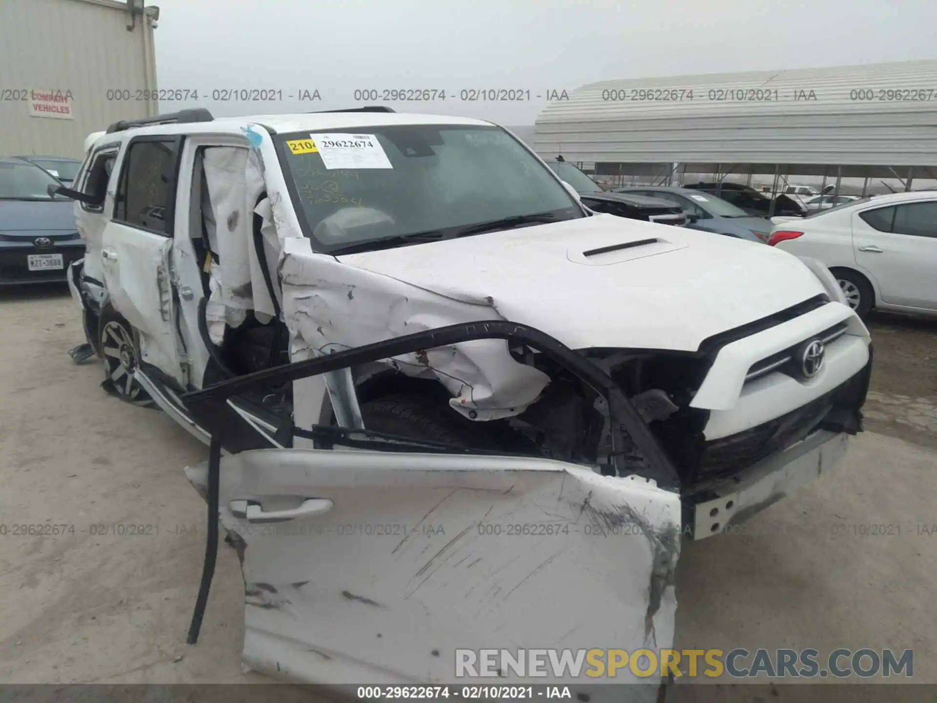 1 Photograph of a damaged car JTEBU5JR0L5763324 TOYOTA 4RUNNER 2020