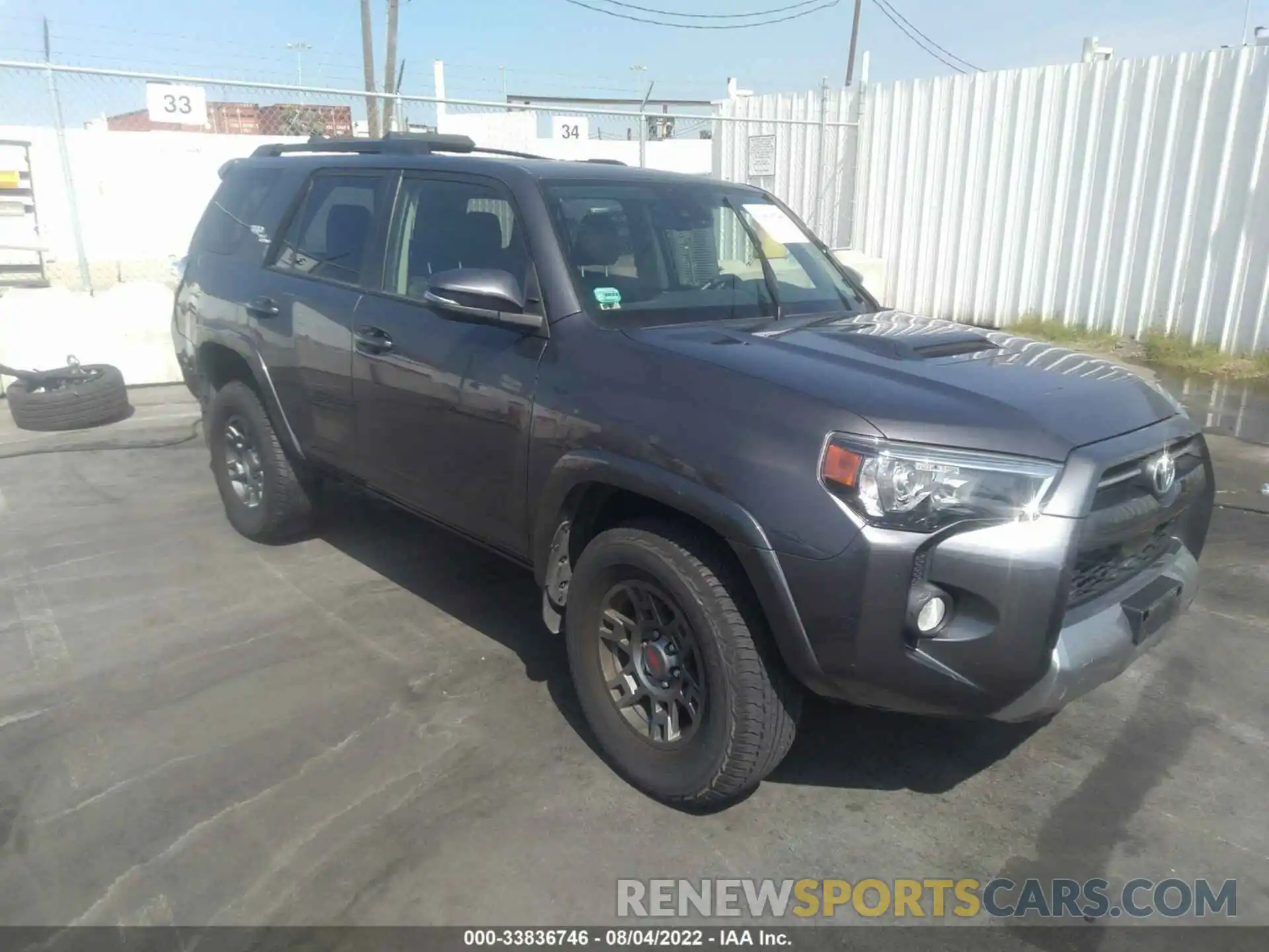 1 Photograph of a damaged car JTEBU5JR0L5765624 TOYOTA 4RUNNER 2020