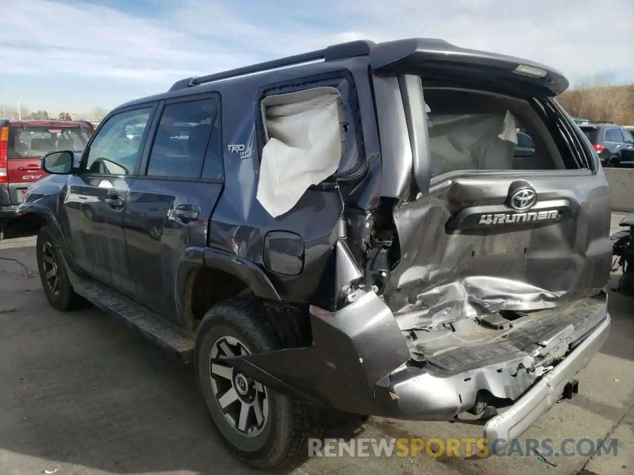 3 Photograph of a damaged car JTEBU5JR0L5773044 TOYOTA 4RUNNER 2020