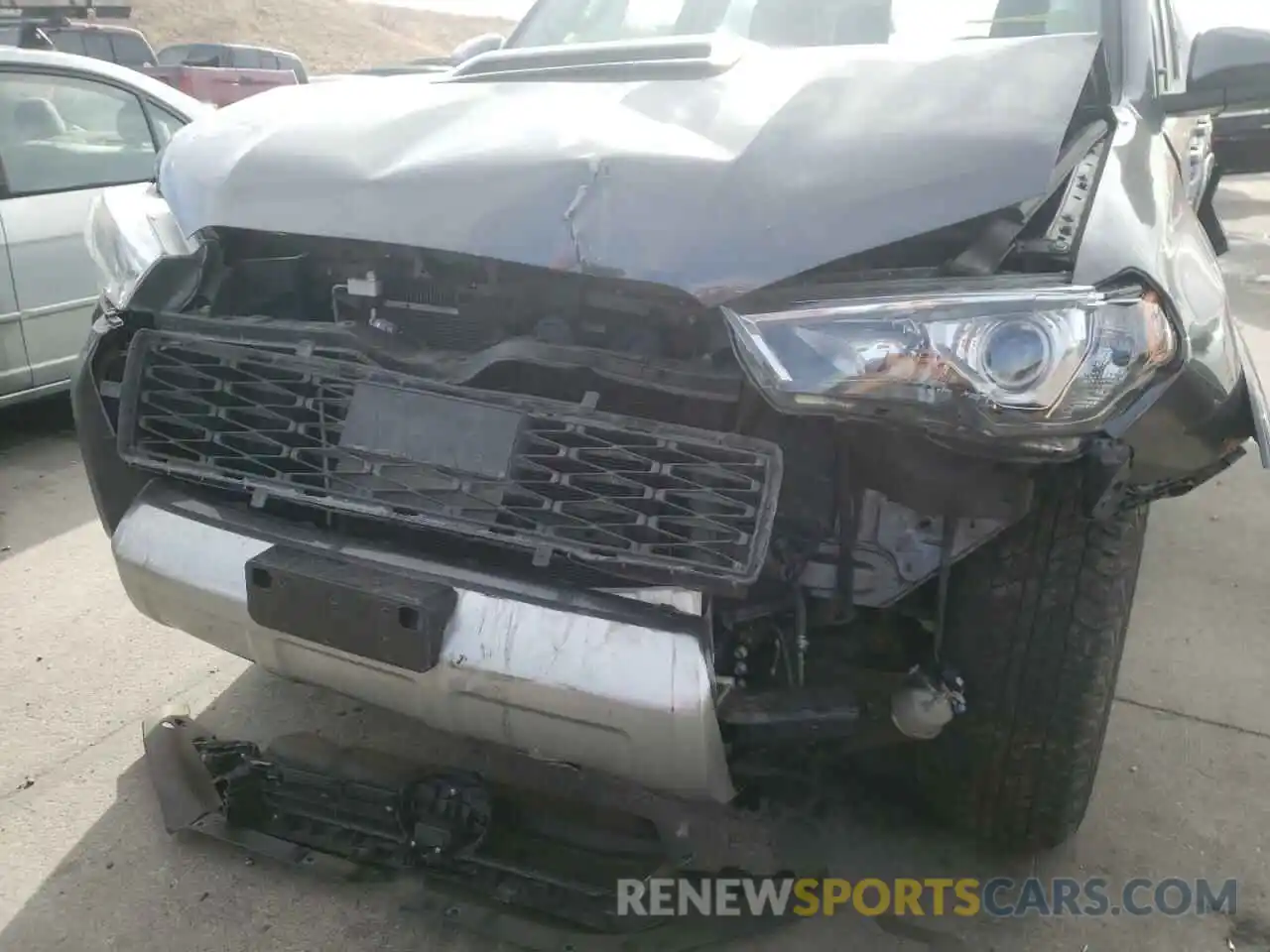 9 Photograph of a damaged car JTEBU5JR0L5773044 TOYOTA 4RUNNER 2020