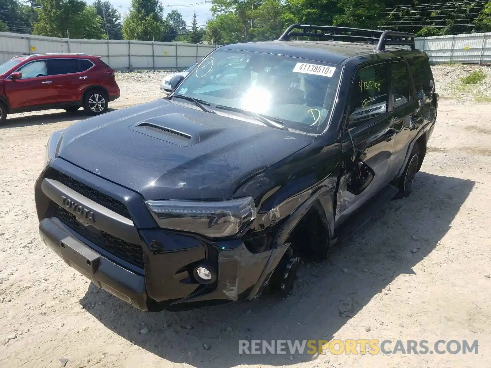 2 Photograph of a damaged car JTEBU5JR0L5778146 TOYOTA 4RUNNER 2020