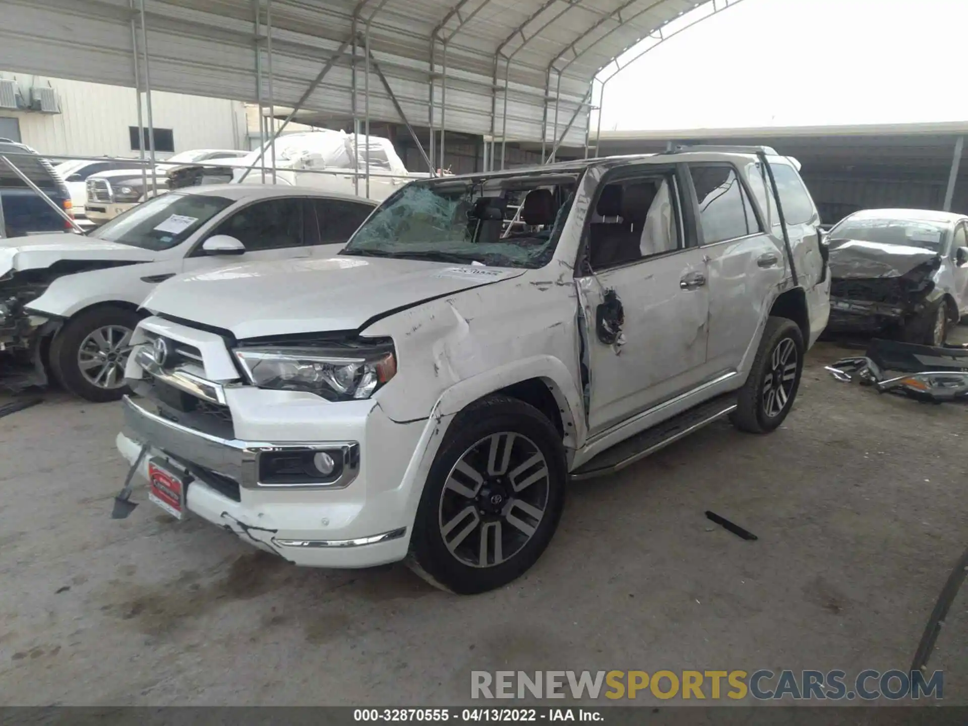 2 Фотография поврежденного автомобиля JTEBU5JR0L5779538 TOYOTA 4RUNNER 2020