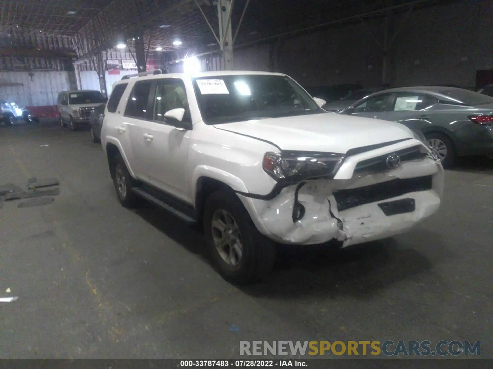 1 Photograph of a damaged car JTEBU5JR0L5783136 TOYOTA 4RUNNER 2020