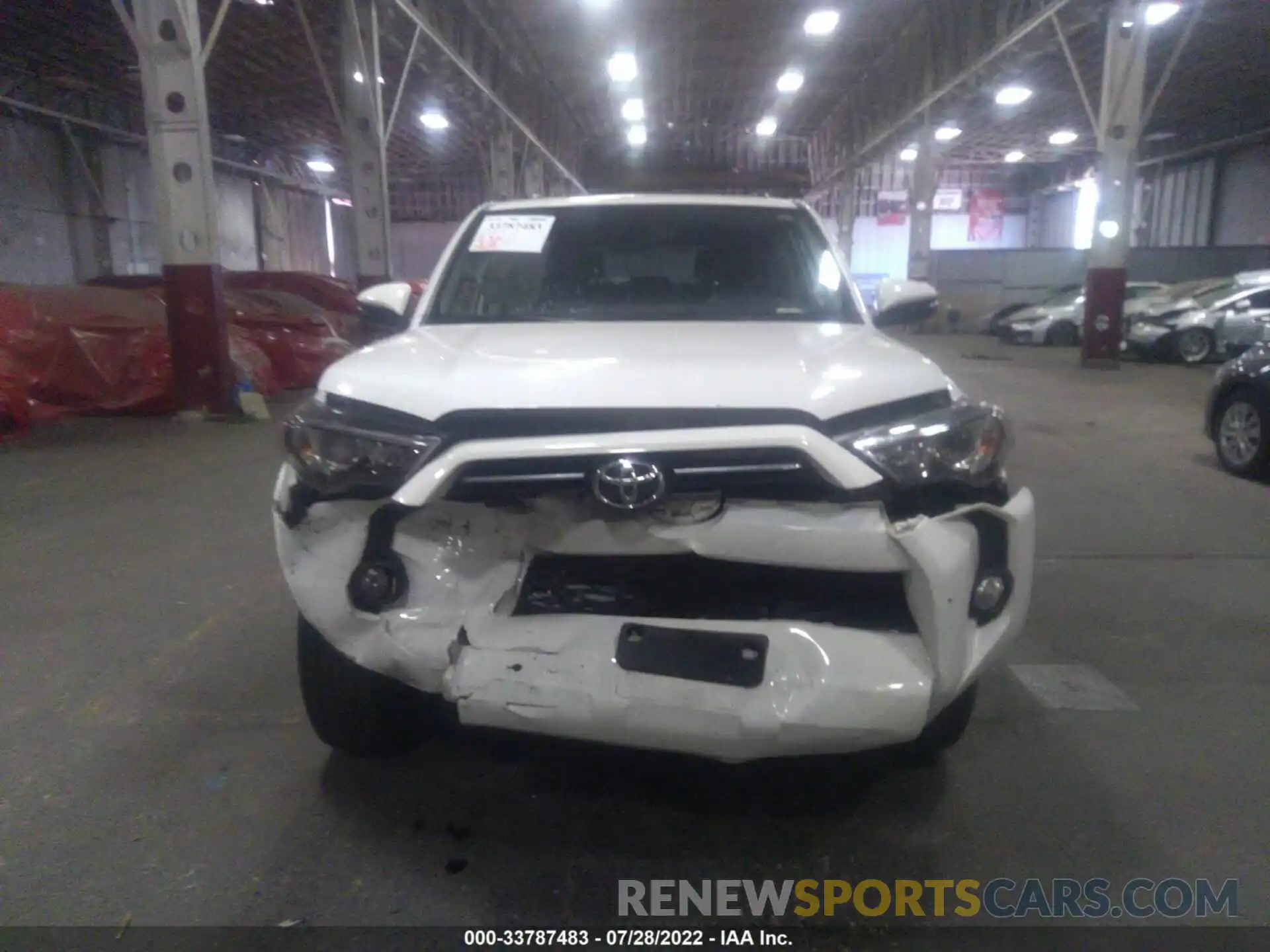 6 Photograph of a damaged car JTEBU5JR0L5783136 TOYOTA 4RUNNER 2020