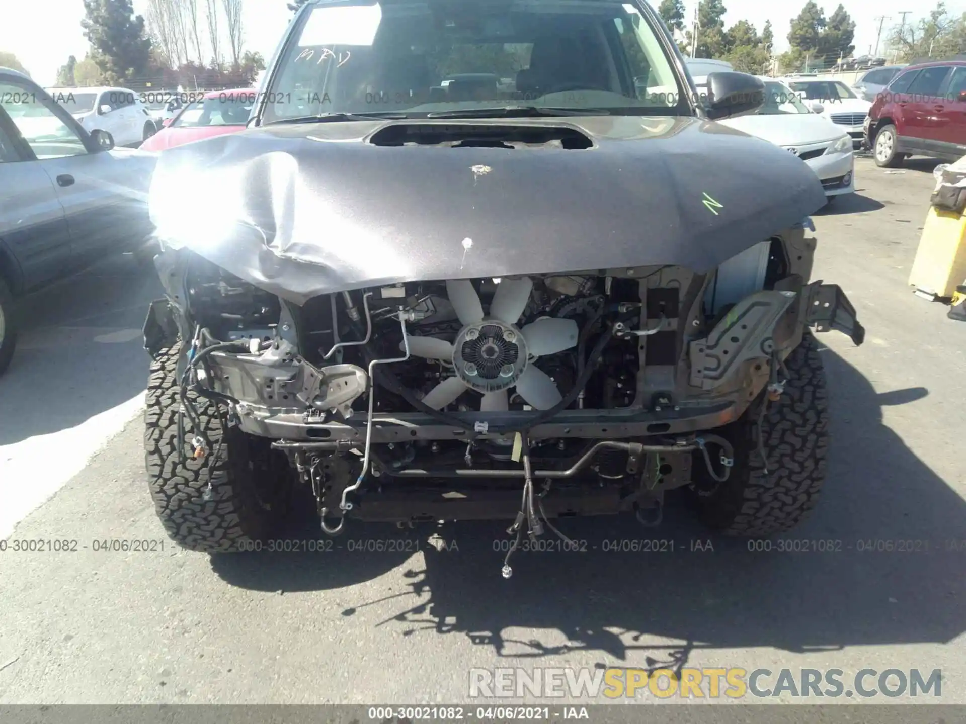 6 Photograph of a damaged car JTEBU5JR0L5784853 TOYOTA 4RUNNER 2020