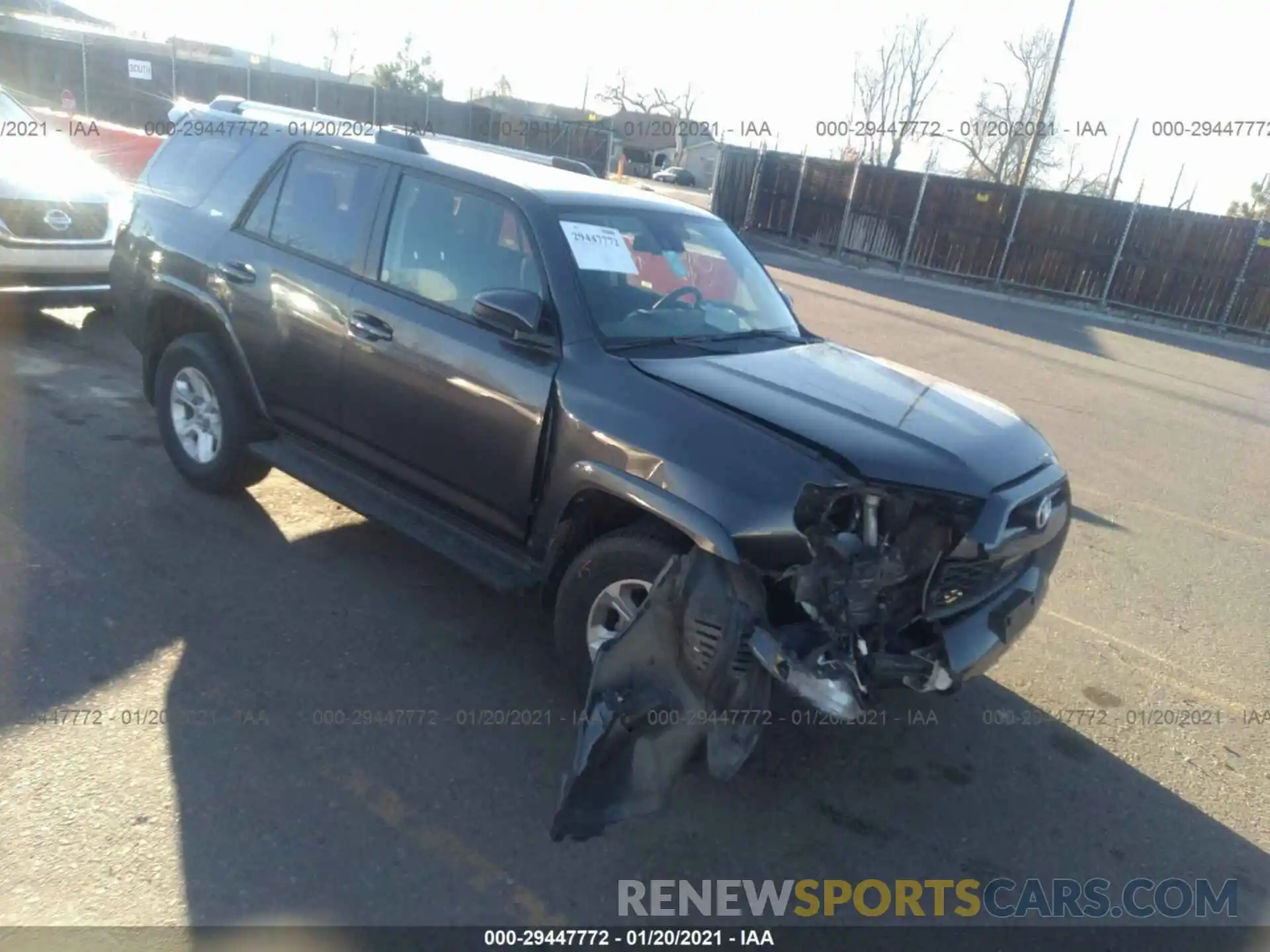 1 Фотография поврежденного автомобиля JTEBU5JR0L5787798 TOYOTA 4RUNNER 2020