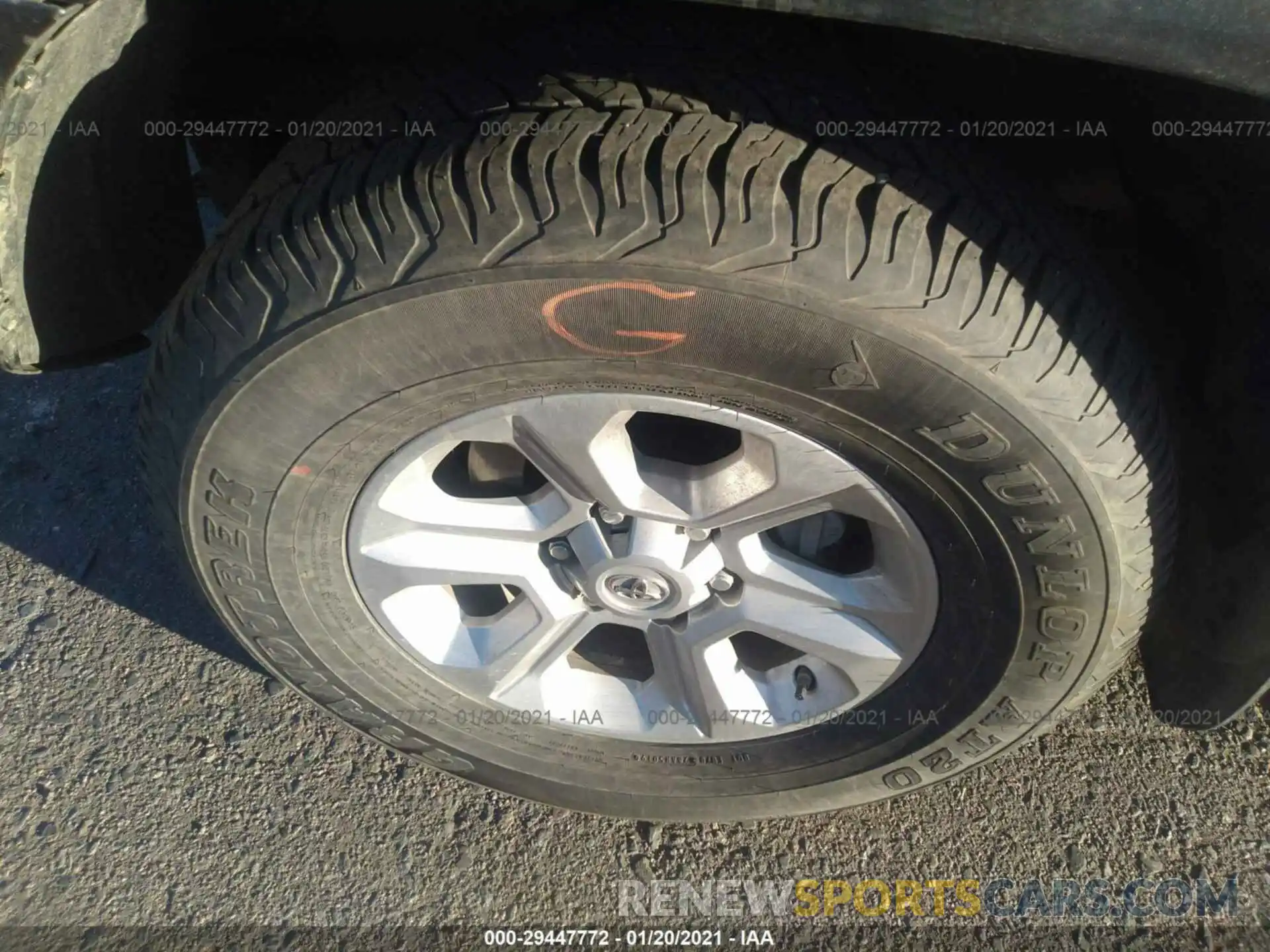 11 Фотография поврежденного автомобиля JTEBU5JR0L5787798 TOYOTA 4RUNNER 2020