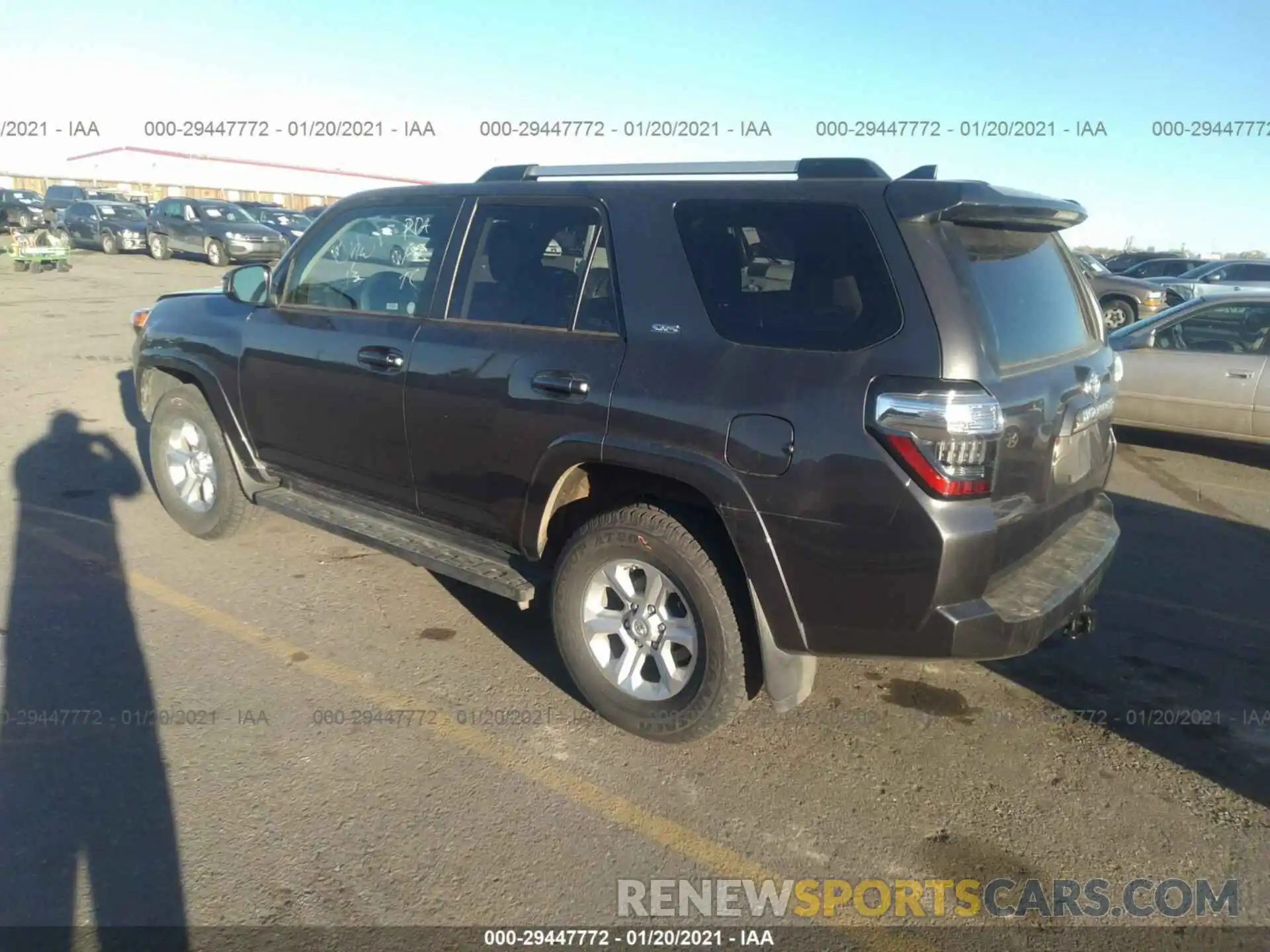 3 Photograph of a damaged car JTEBU5JR0L5787798 TOYOTA 4RUNNER 2020