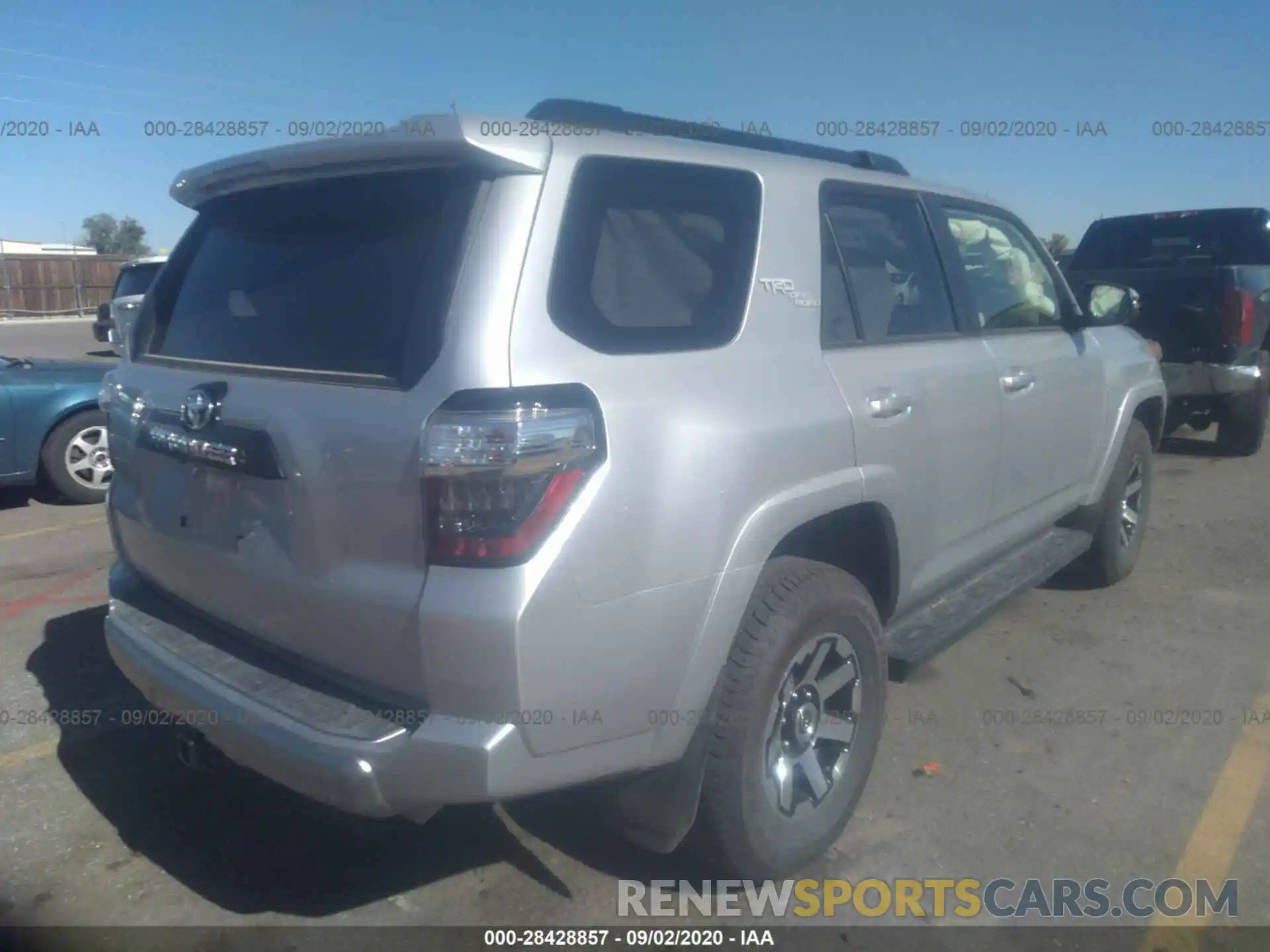 4 Photograph of a damaged car JTEBU5JR0L5788126 TOYOTA 4RUNNER 2020