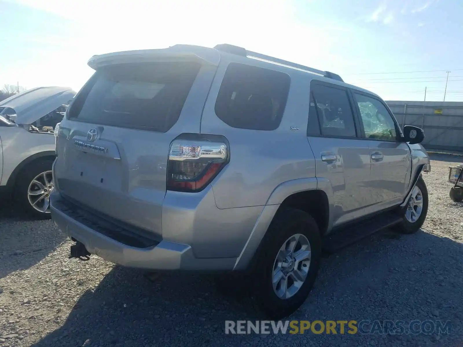 4 Photograph of a damaged car JTEBU5JR0L5789213 TOYOTA 4RUNNER 2020