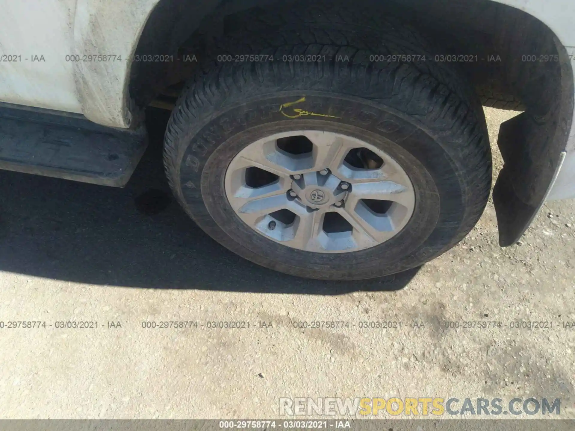 13 Фотография поврежденного автомобиля JTEBU5JR0L5789700 TOYOTA 4RUNNER 2020