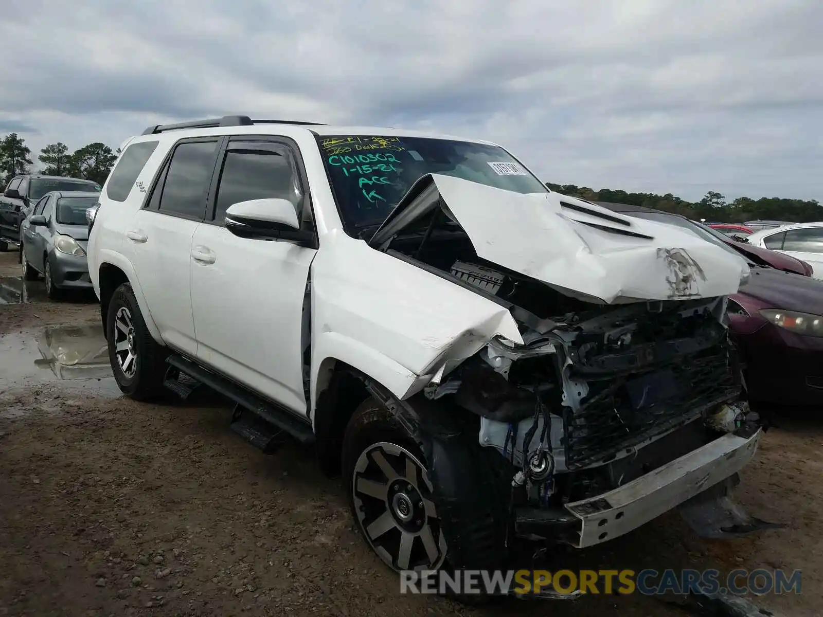 1 Photograph of a damaged car JTEBU5JR0L5791530 TOYOTA 4RUNNER 2020