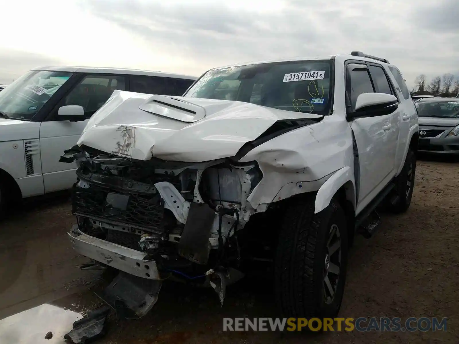 2 Photograph of a damaged car JTEBU5JR0L5791530 TOYOTA 4RUNNER 2020