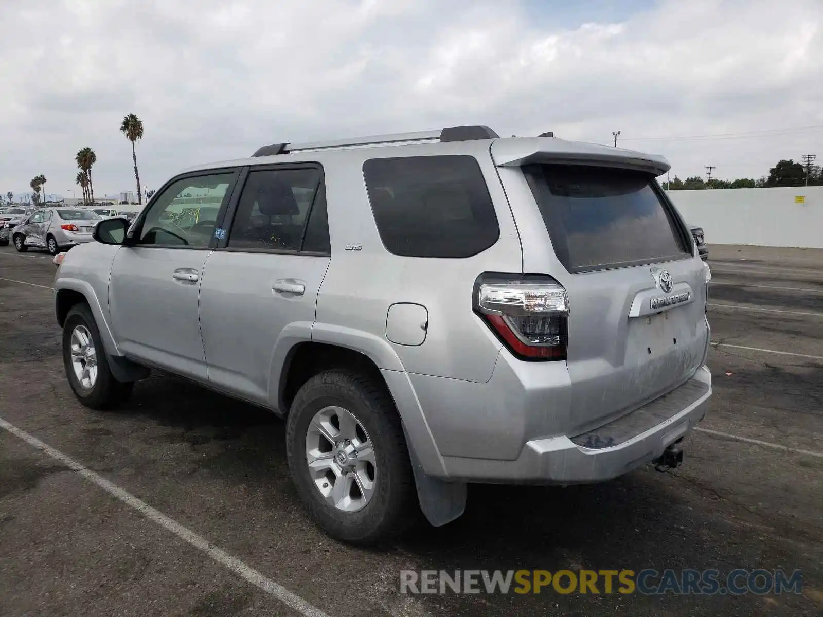 3 Photograph of a damaged car JTEBU5JR0L5791818 TOYOTA 4RUNNER 2020