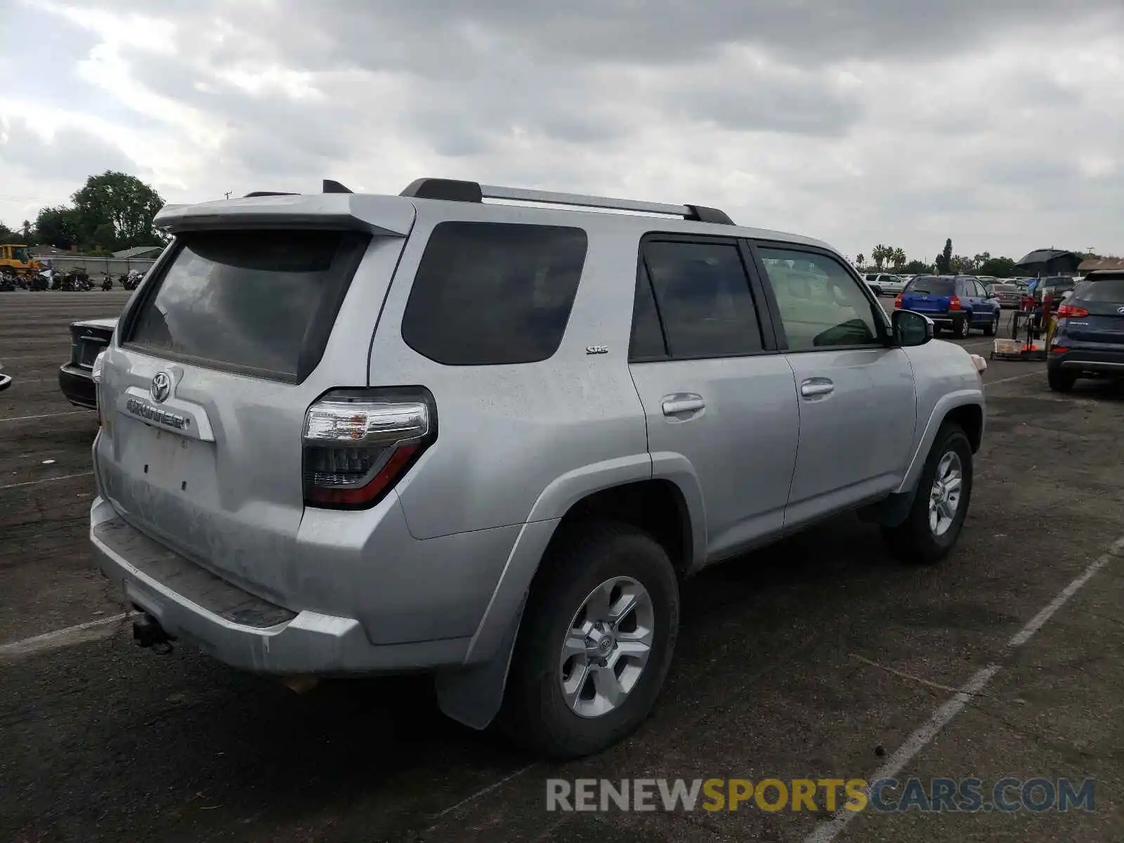 4 Фотография поврежденного автомобиля JTEBU5JR0L5791818 TOYOTA 4RUNNER 2020